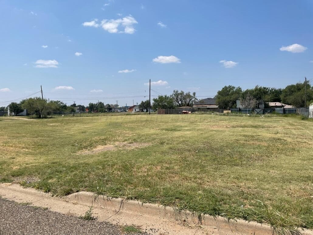 905 N ADAMS Street, Amarillo, TX 79107-3621, photo 3