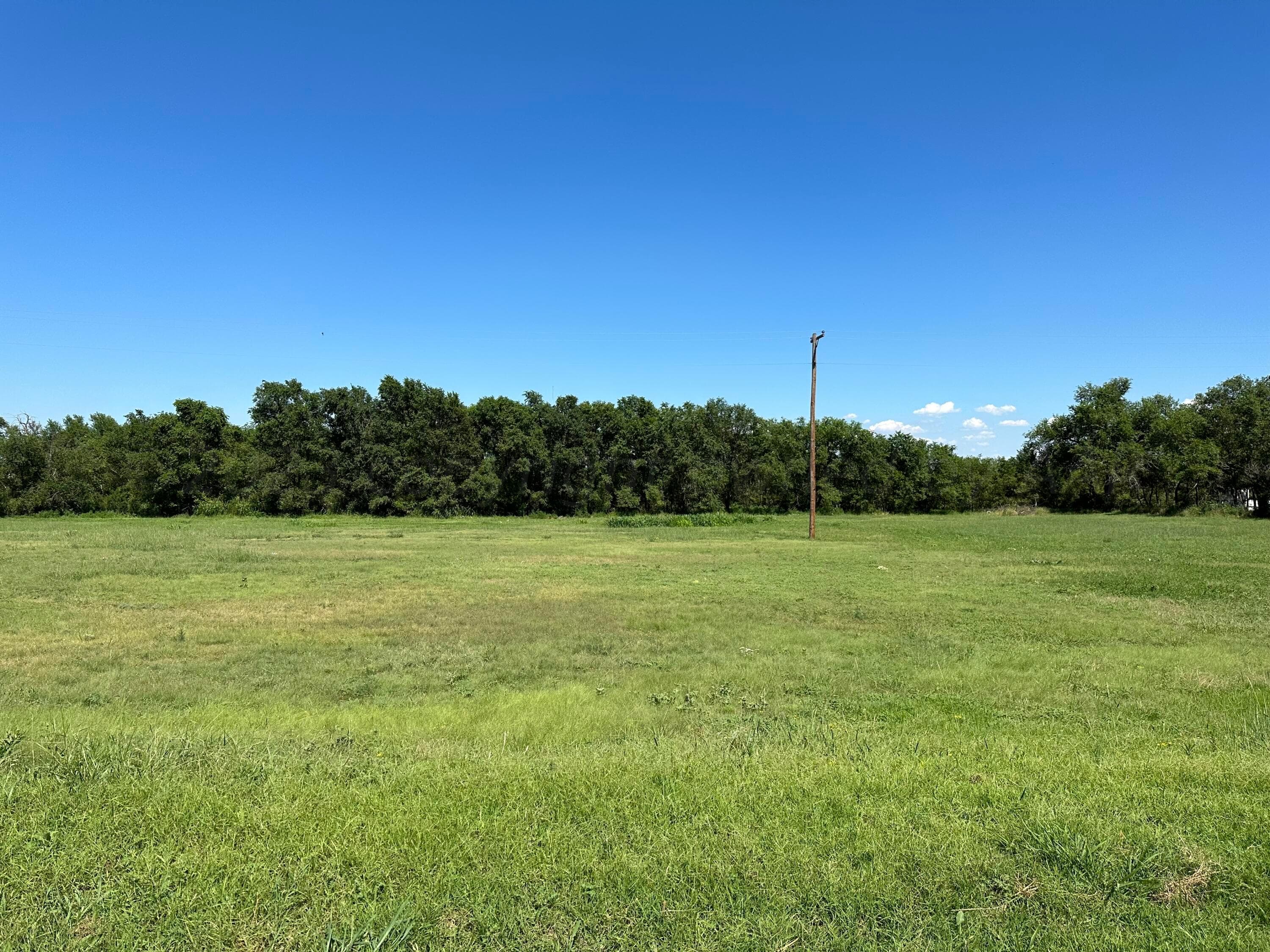 700 N Texas Street, Shamrock, TX 79079, photo 4