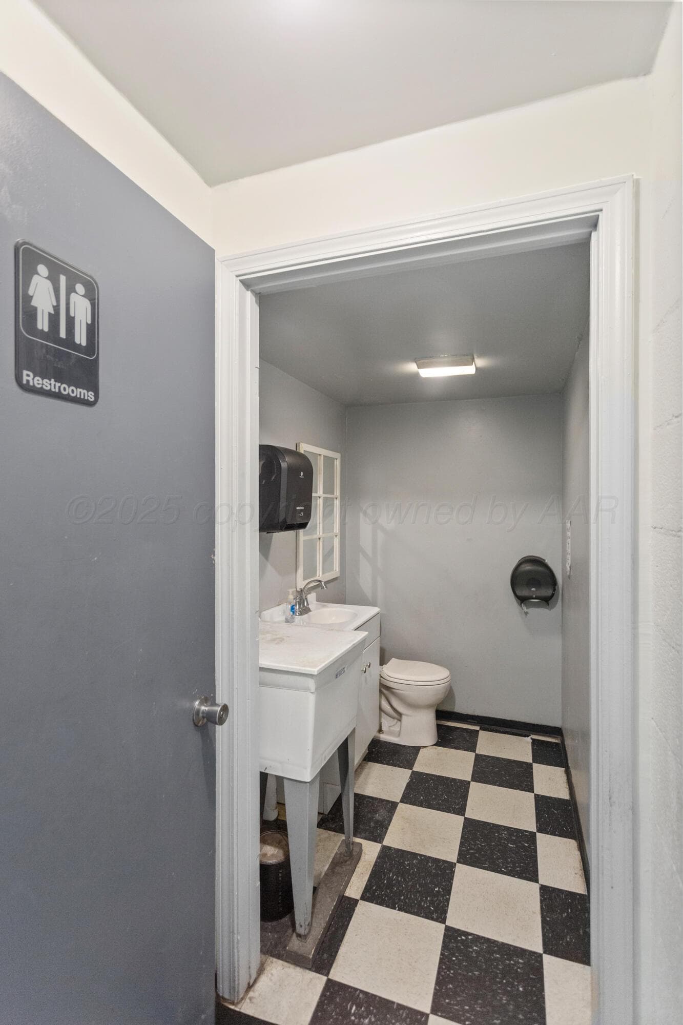105 E COMMERCIAL Street, Miami, TX 79059, photo 27