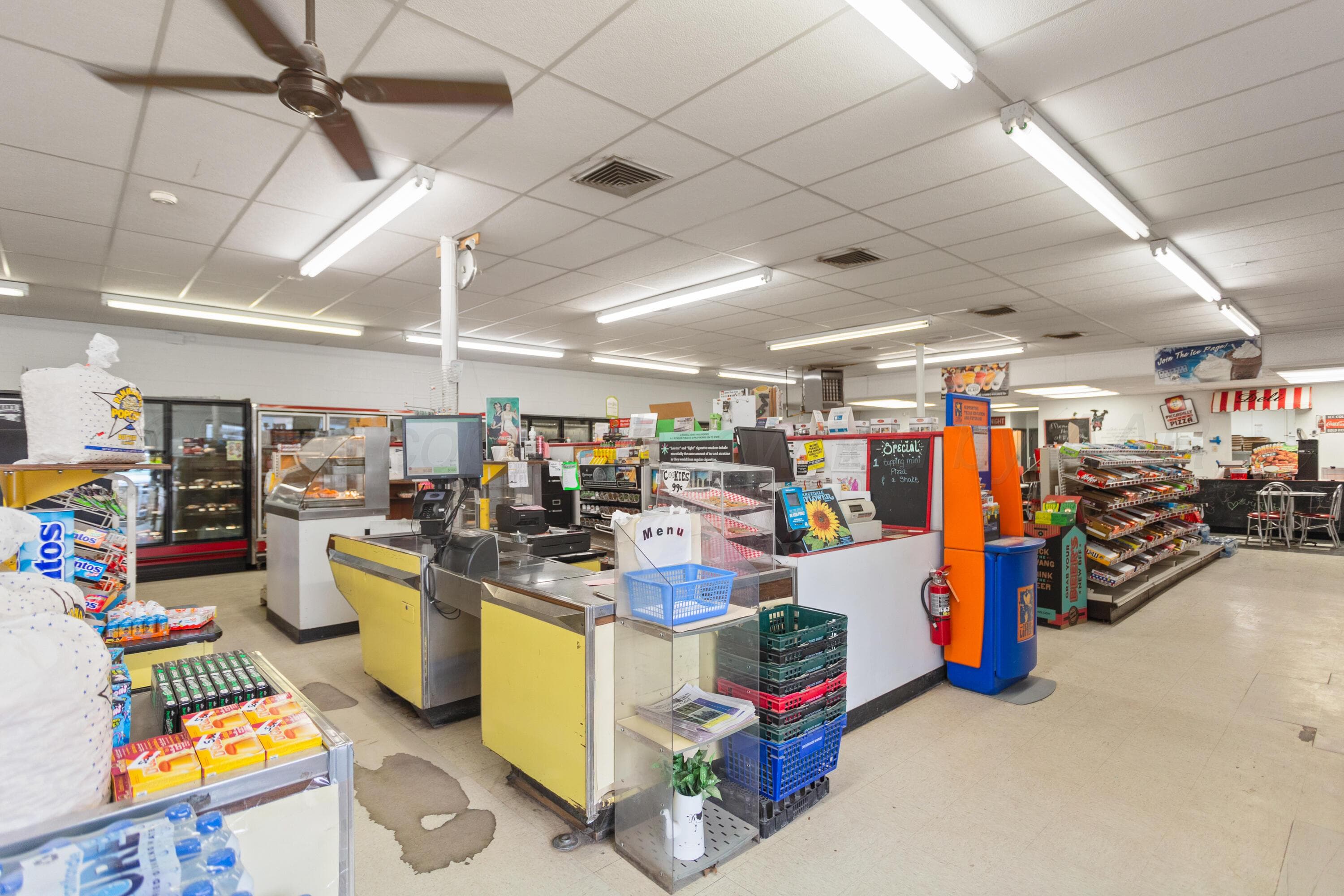 105 E COMMERCIAL Street, Miami, TX 79059, photo 5