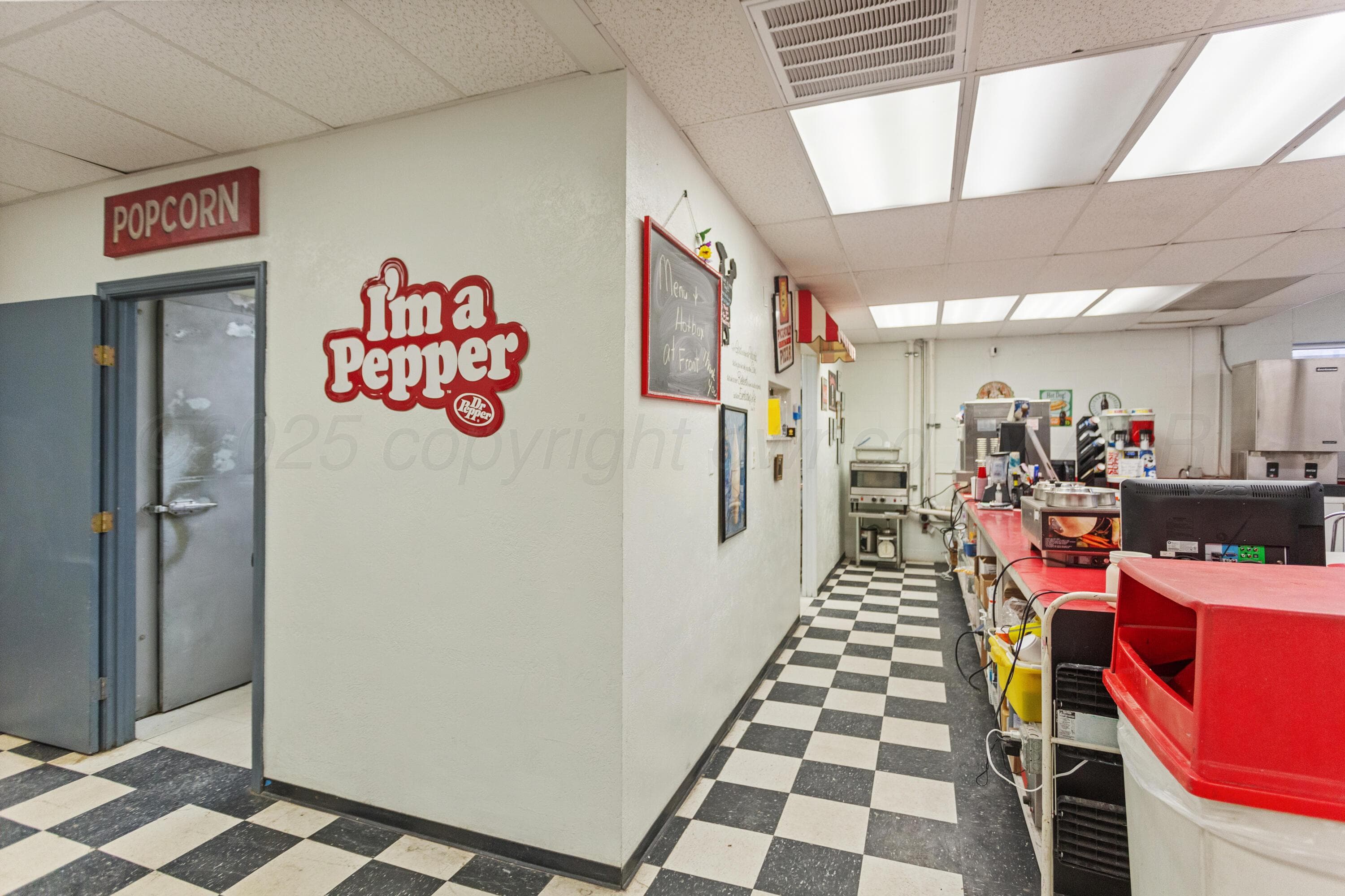 105 E COMMERCIAL Street, Miami, TX 79059, photo 20