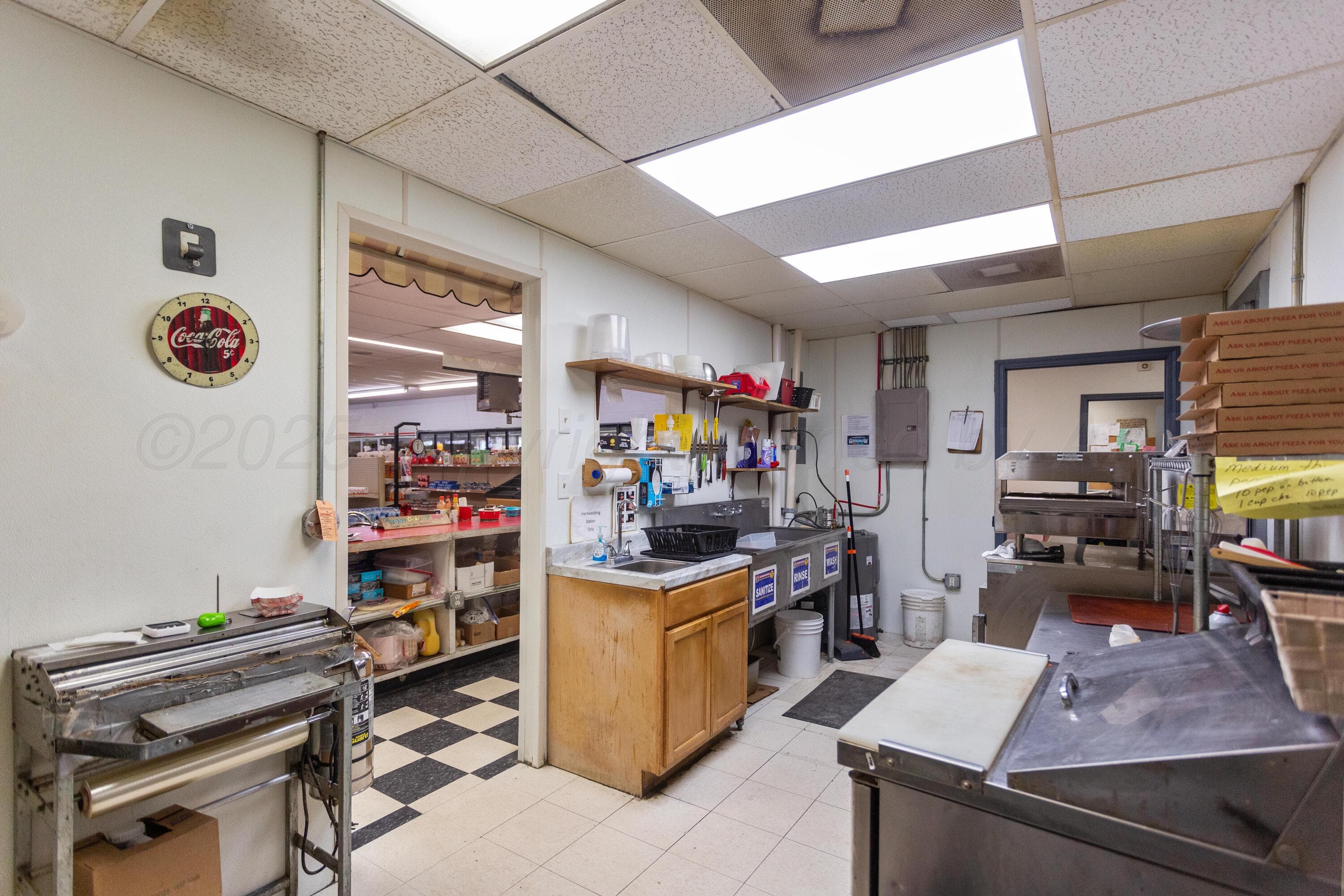 105 E COMMERCIAL Street, Miami, TX 79059, photo 22