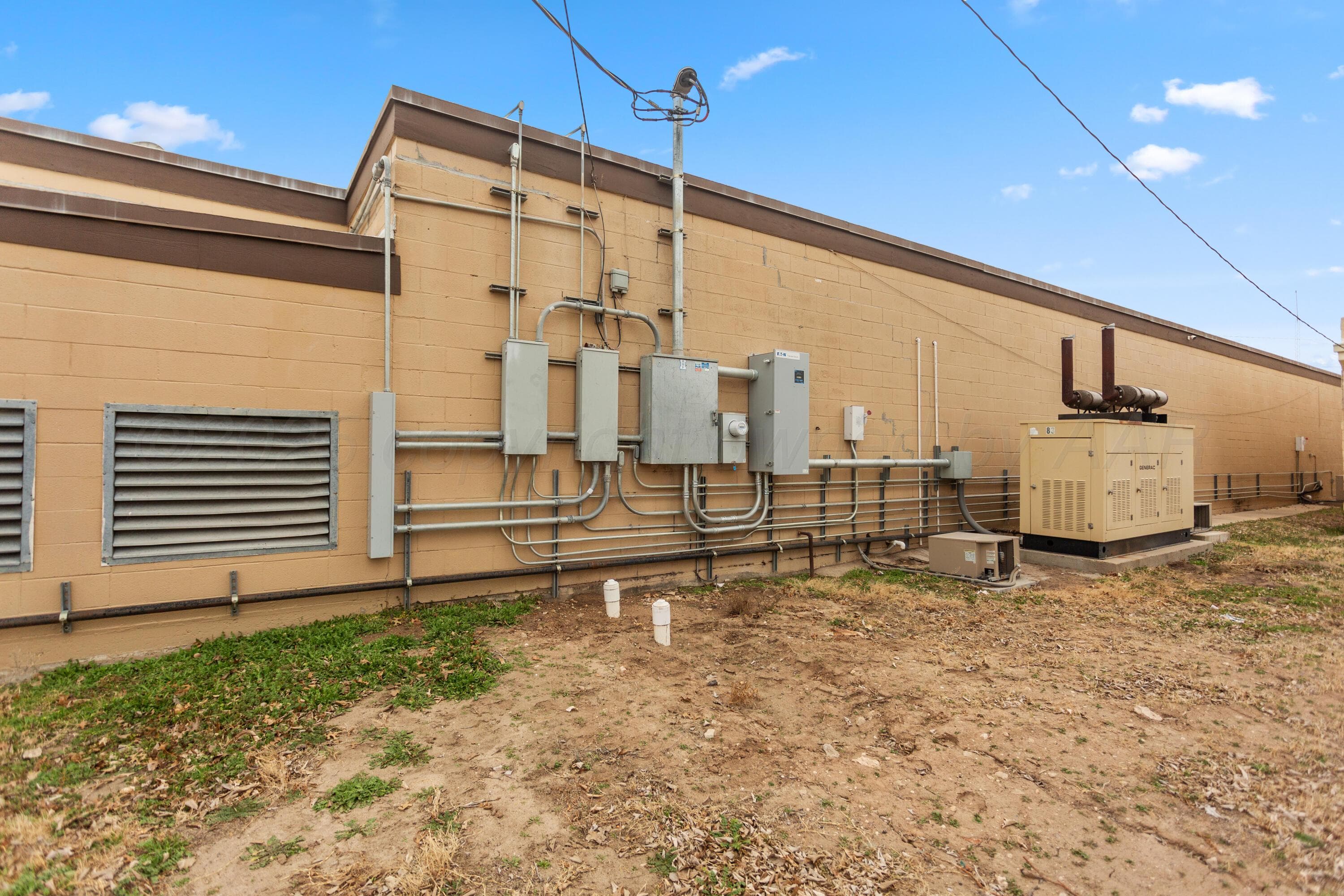105 E COMMERCIAL Street, Miami, TX 79059, photo 32