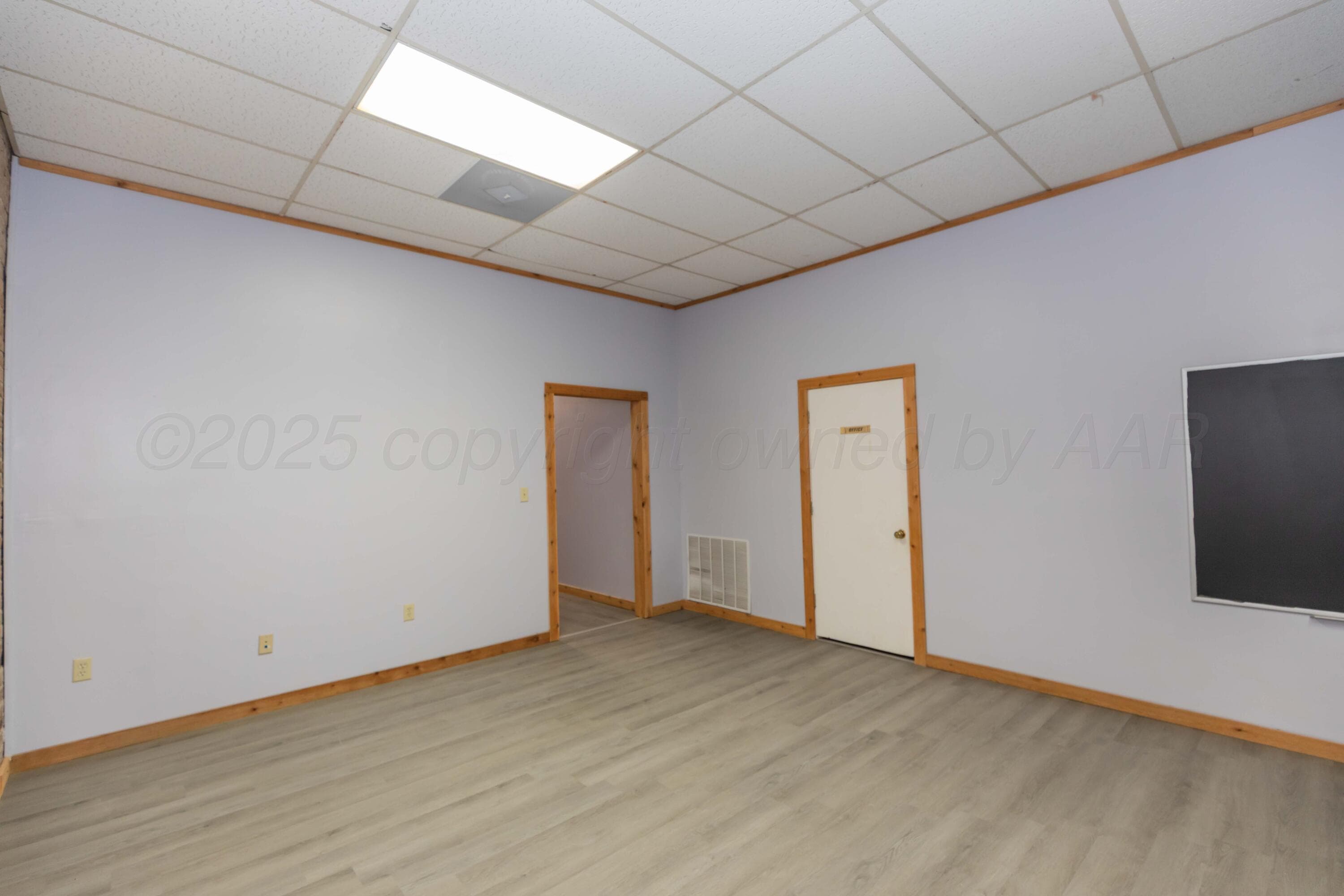 211 N Main Street, Shamrock, TX 79079, photo 10