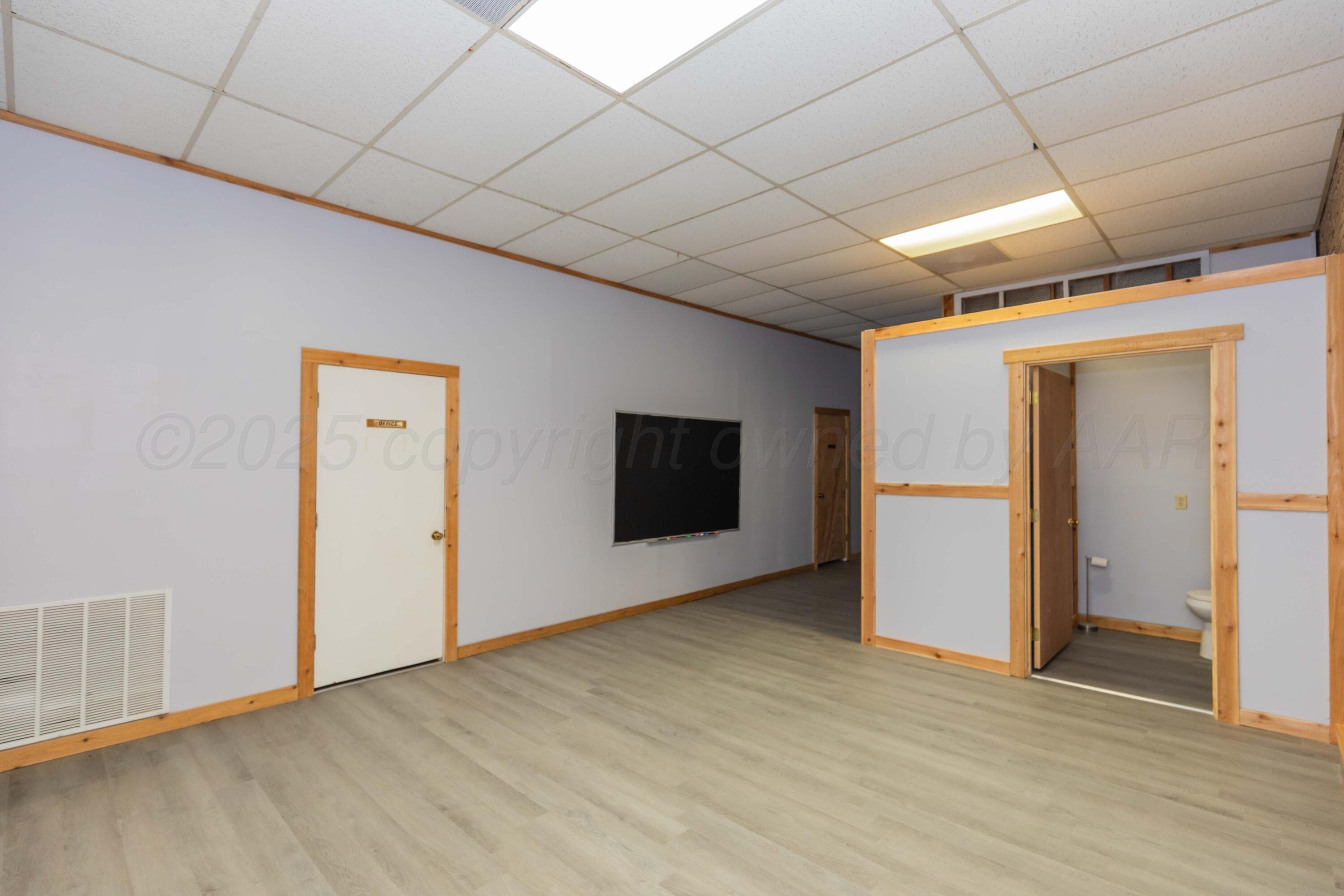 211 N Main Street, Shamrock, TX 79079, photo 12