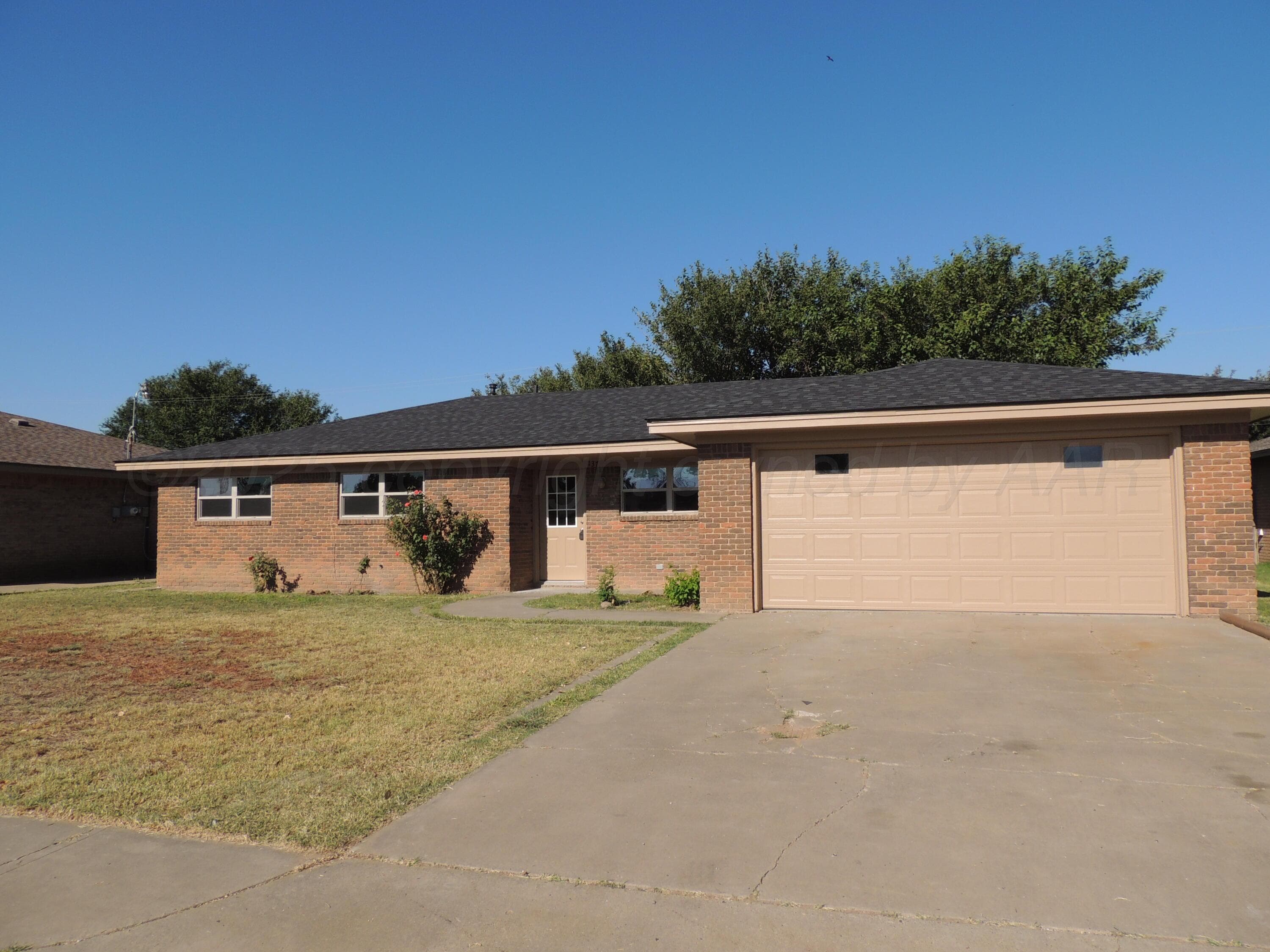137 Greenwood Street, Hereford, TX 79045, photo 2
