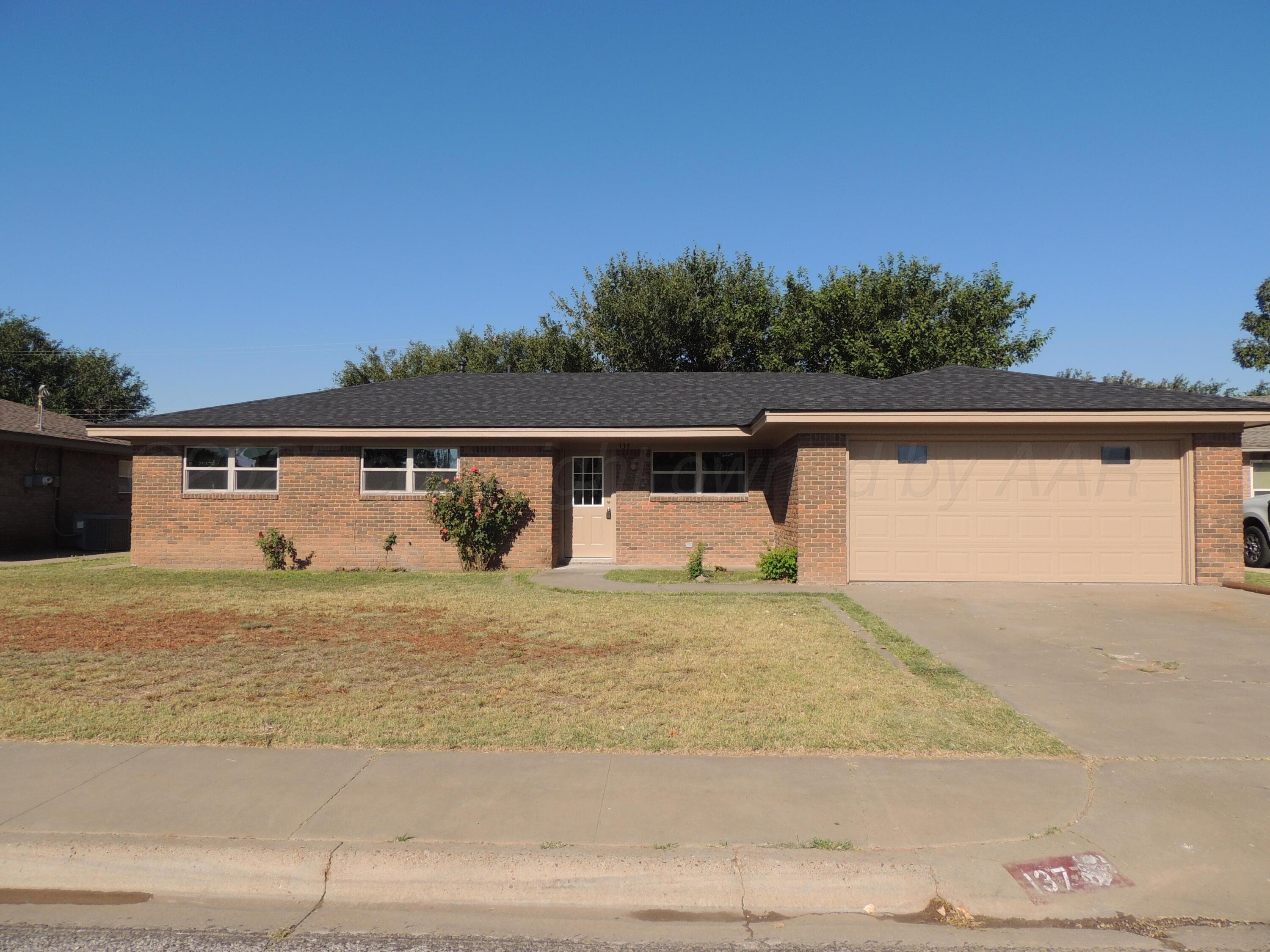 137 Greenwood Street, Hereford, TX 79045