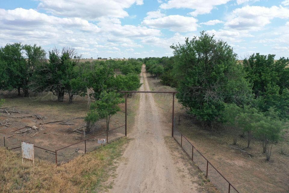 15200 TX-152, Mobeetie, TX 79061, photo 3