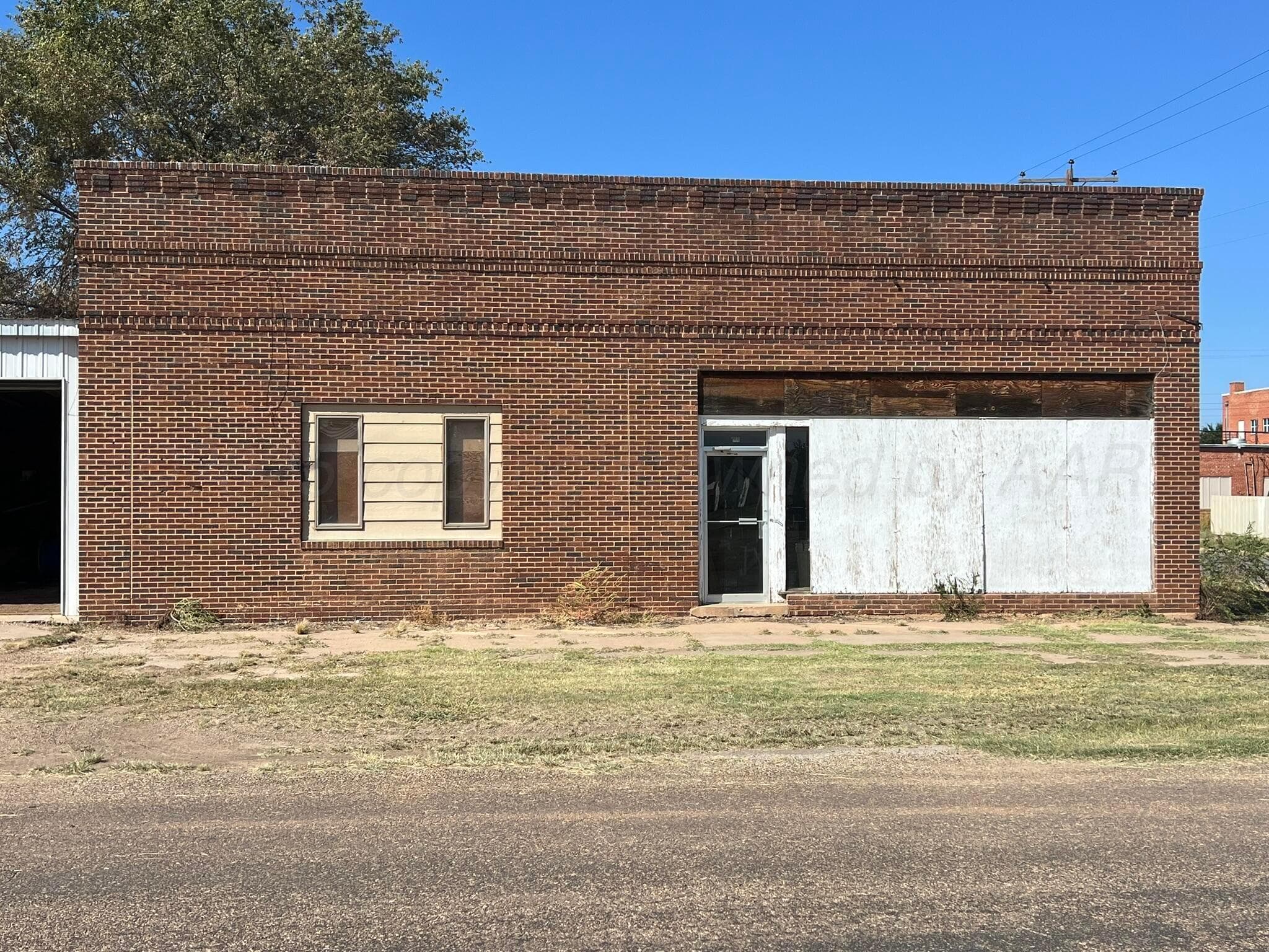 701 W Robertson Street, Memphis, TX 79245, photo 2