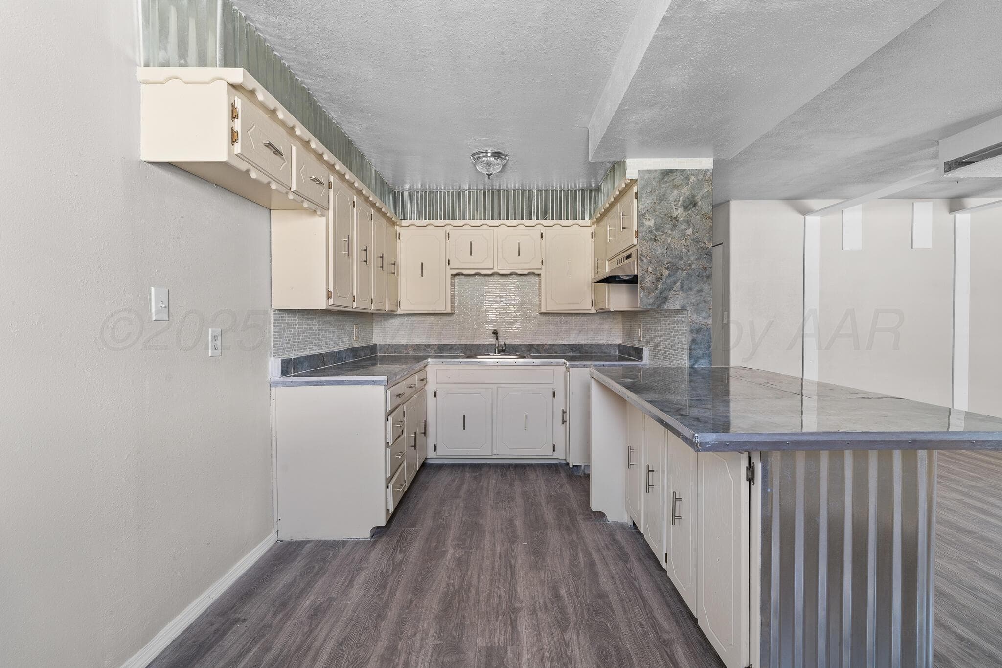 1610 N ARAPAHOE Street, Amarillo, TX 79107-6609, photo 4