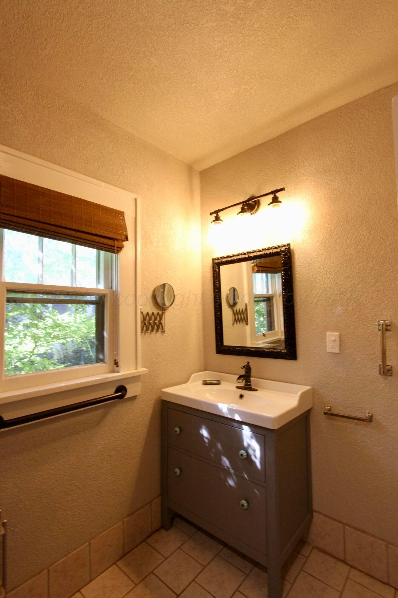 810 N Wall Street, Shamrock, TX 79095, photo 9