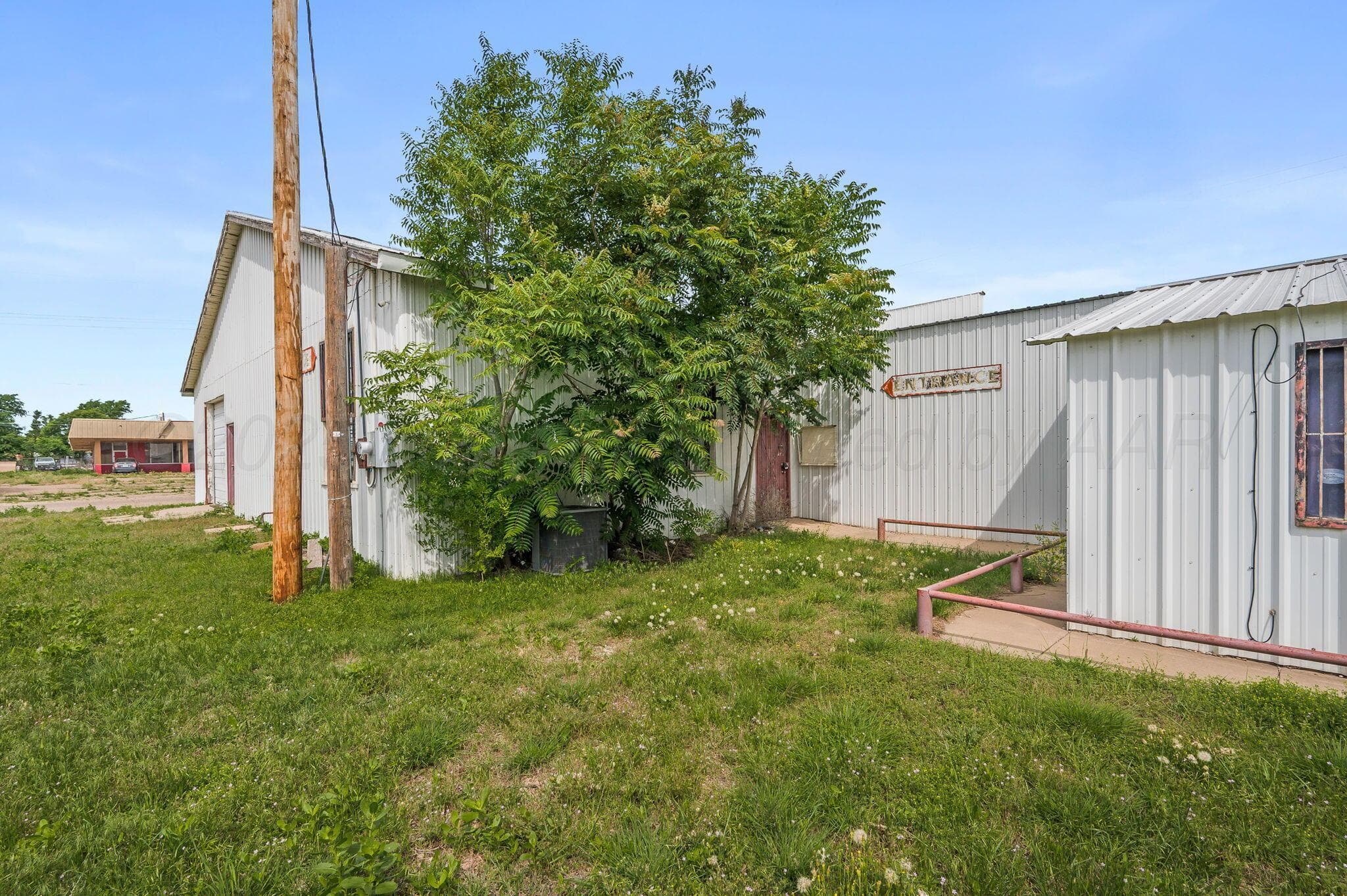 208 E Brown Street, Pampa, TX 79065, photo 7