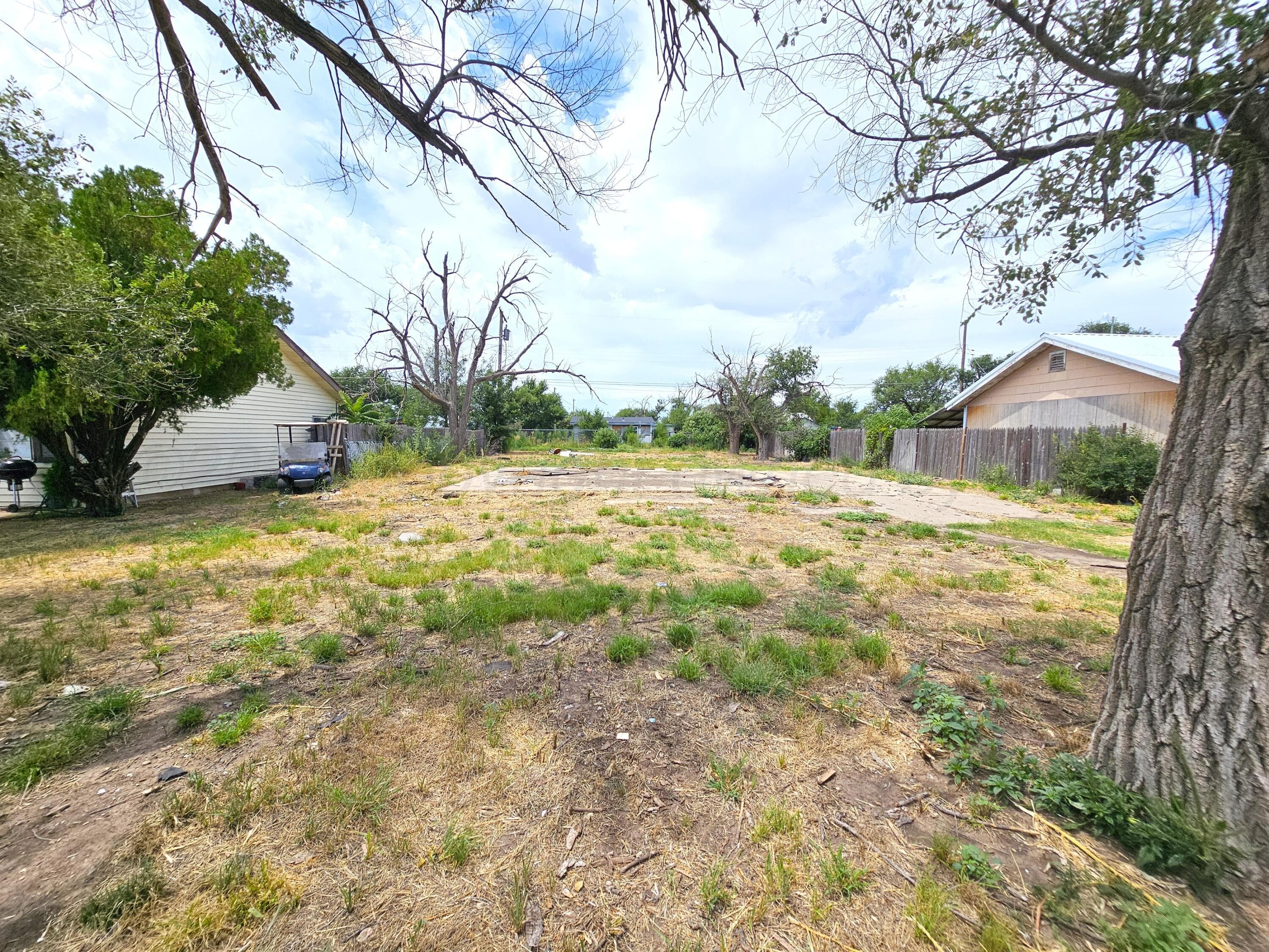 1132 S Varnon Drive, Pampa, TX 79065, photo 2