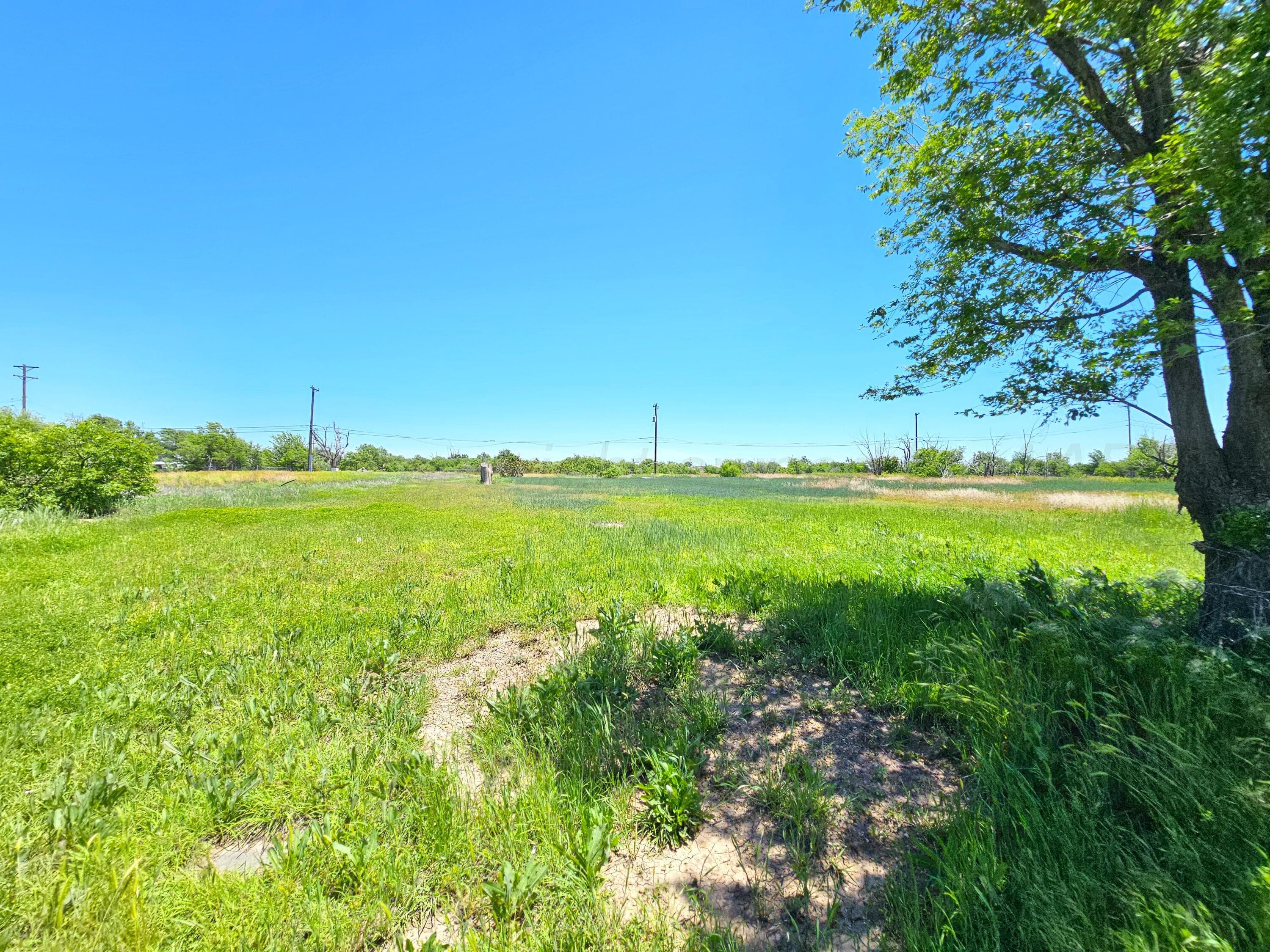 711 S Gray Street, Pampa, TX 79065, photo 2