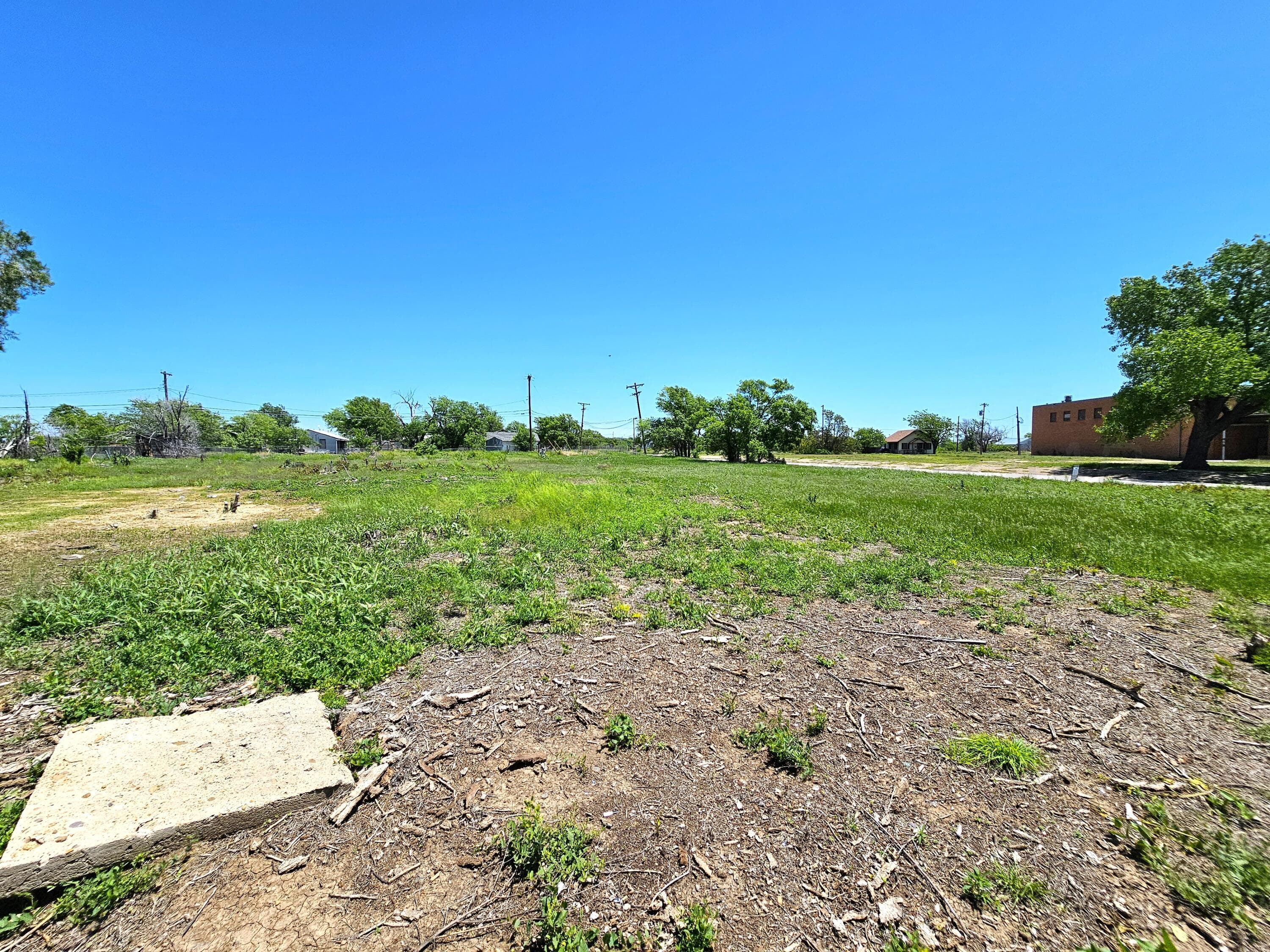 849 S Gray Street, Pampa, TX 79065, photo 3