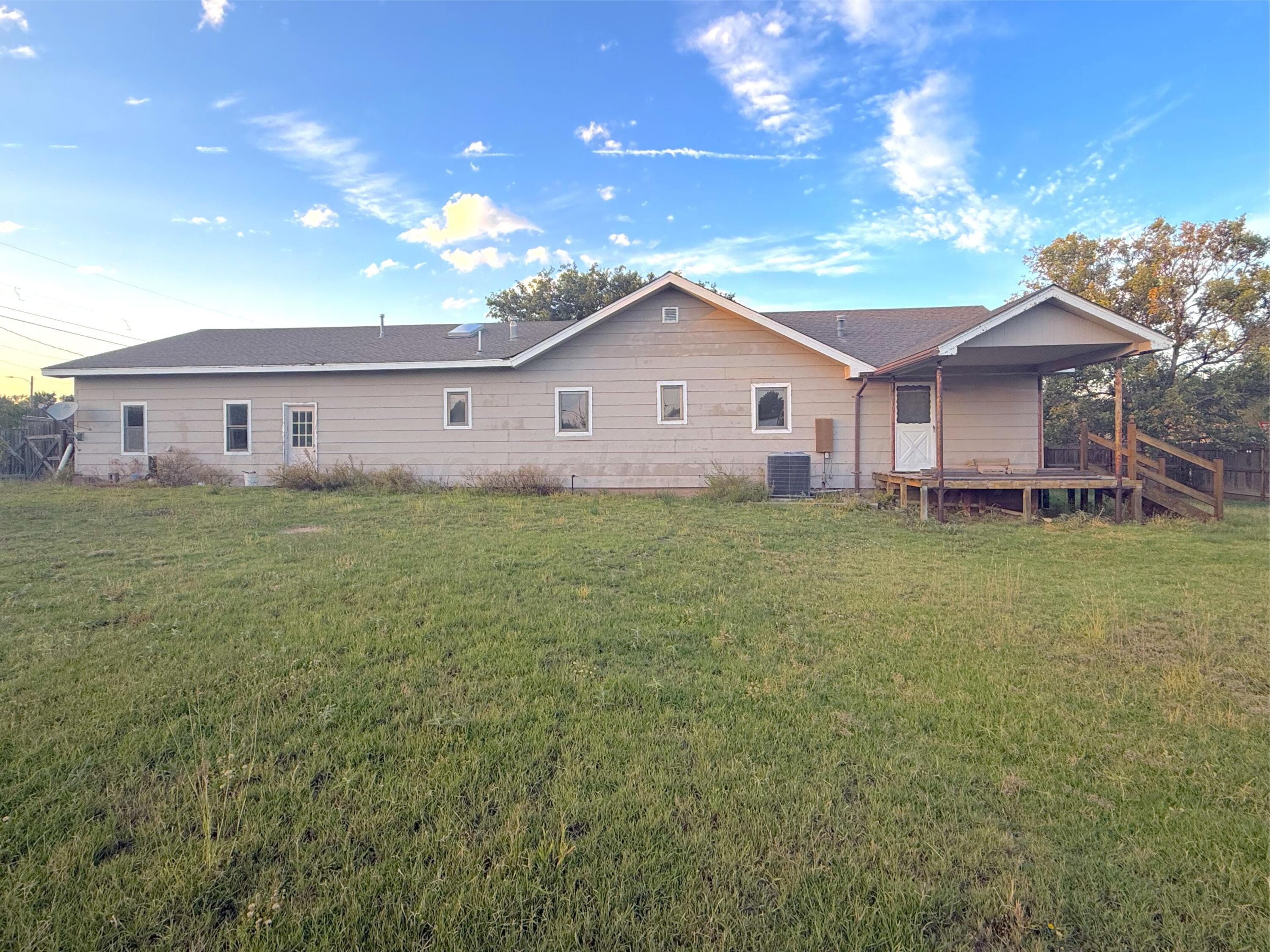 301 W 10th Street, Stinnett, TX 79083, photo 15