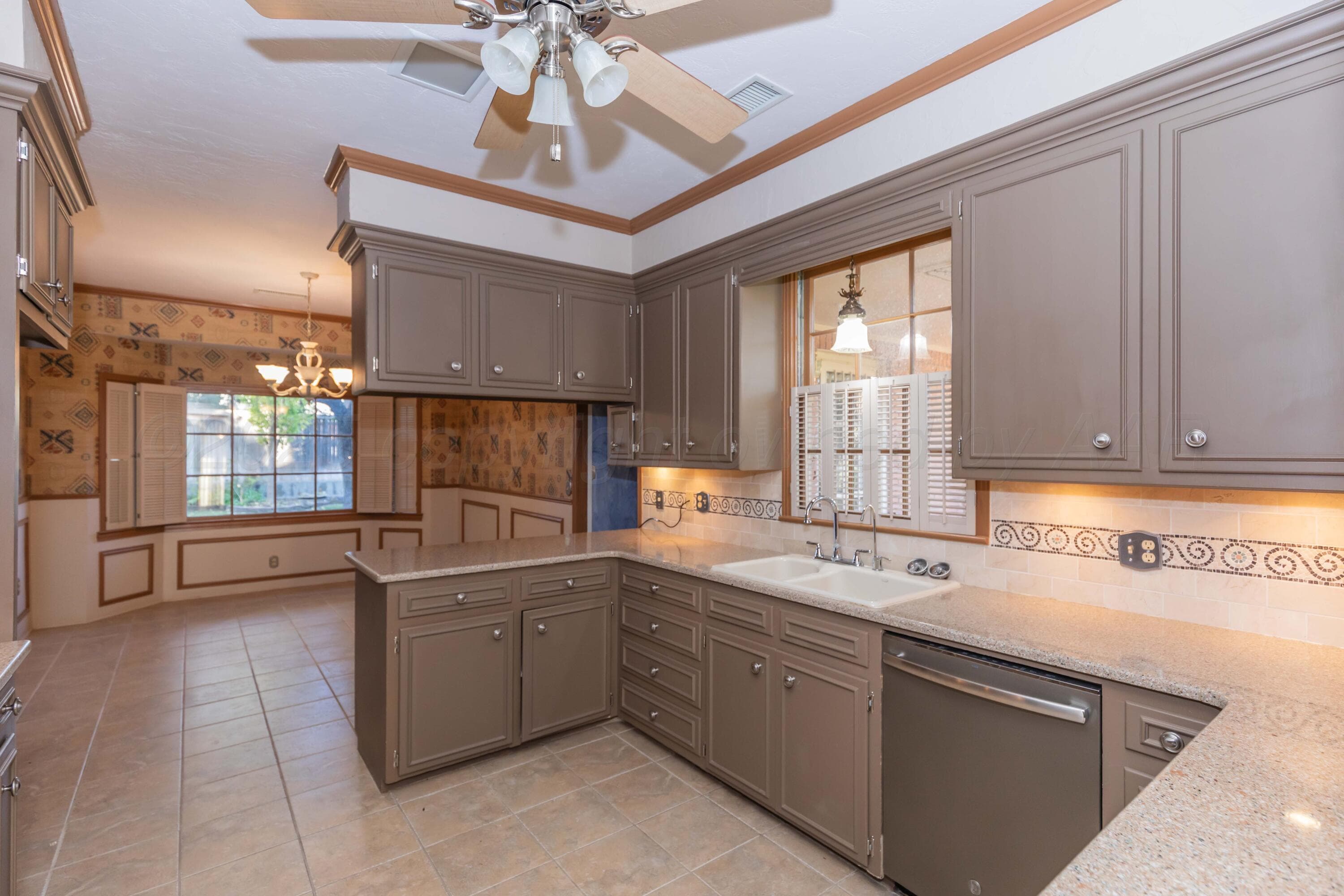 2131 N Charles Street, Pampa, TX 79065, photo 14