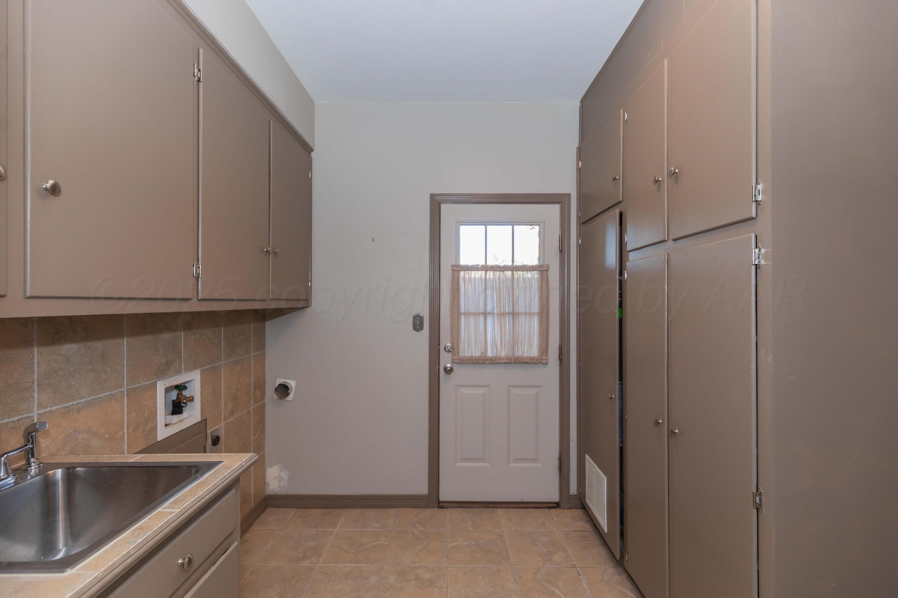 2131 N Charles Street, Pampa, TX 79065, photo 68
