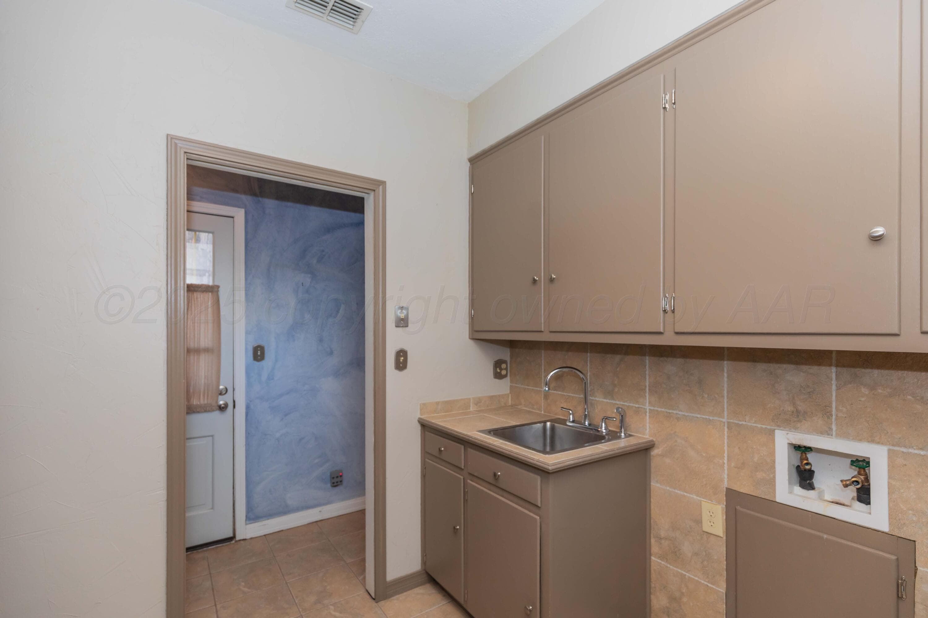 2131 N Charles Street, Pampa, TX 79065, photo 67