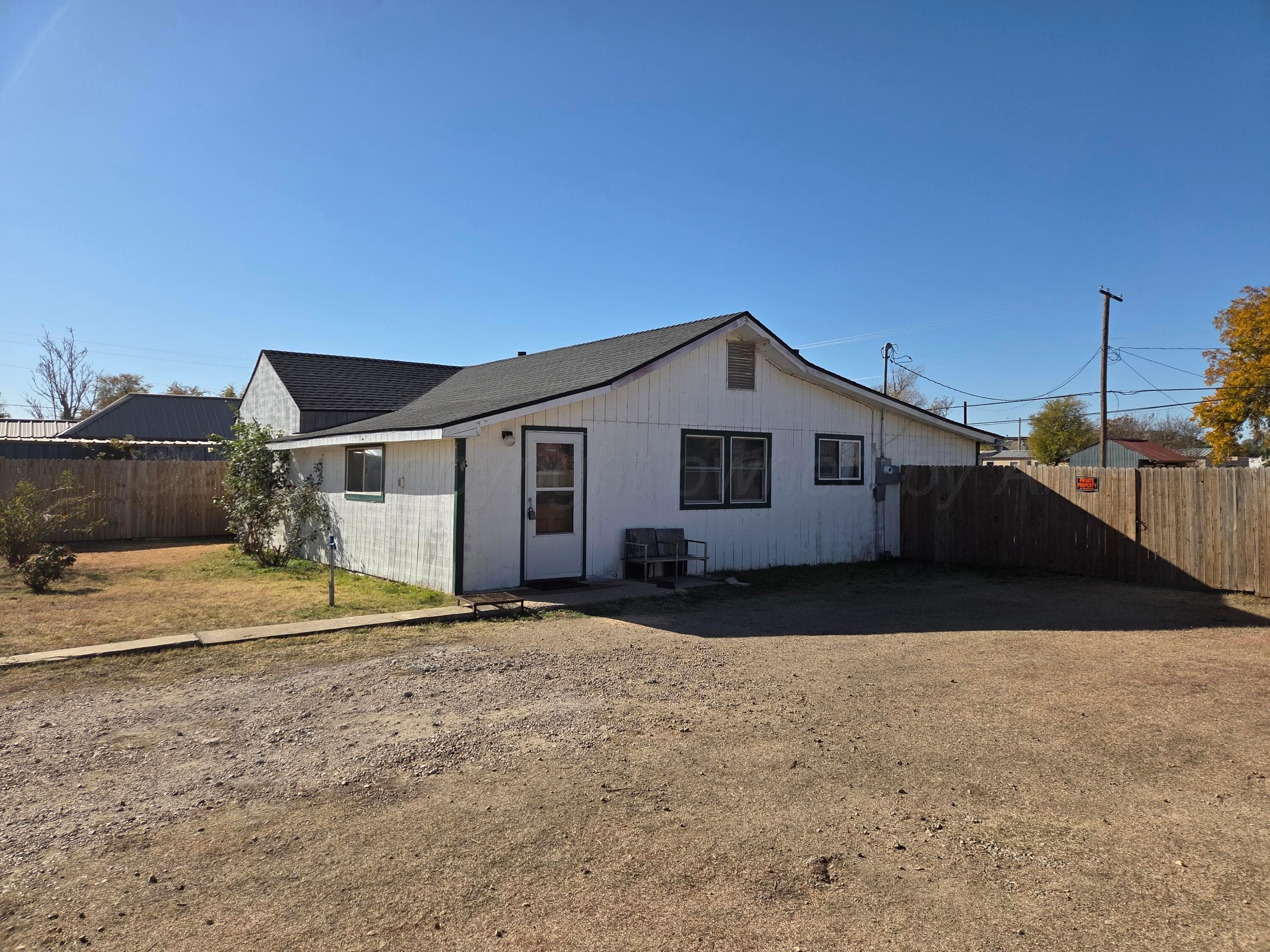 414 S Cedar Street, Perryton, TX 79070, photo 2