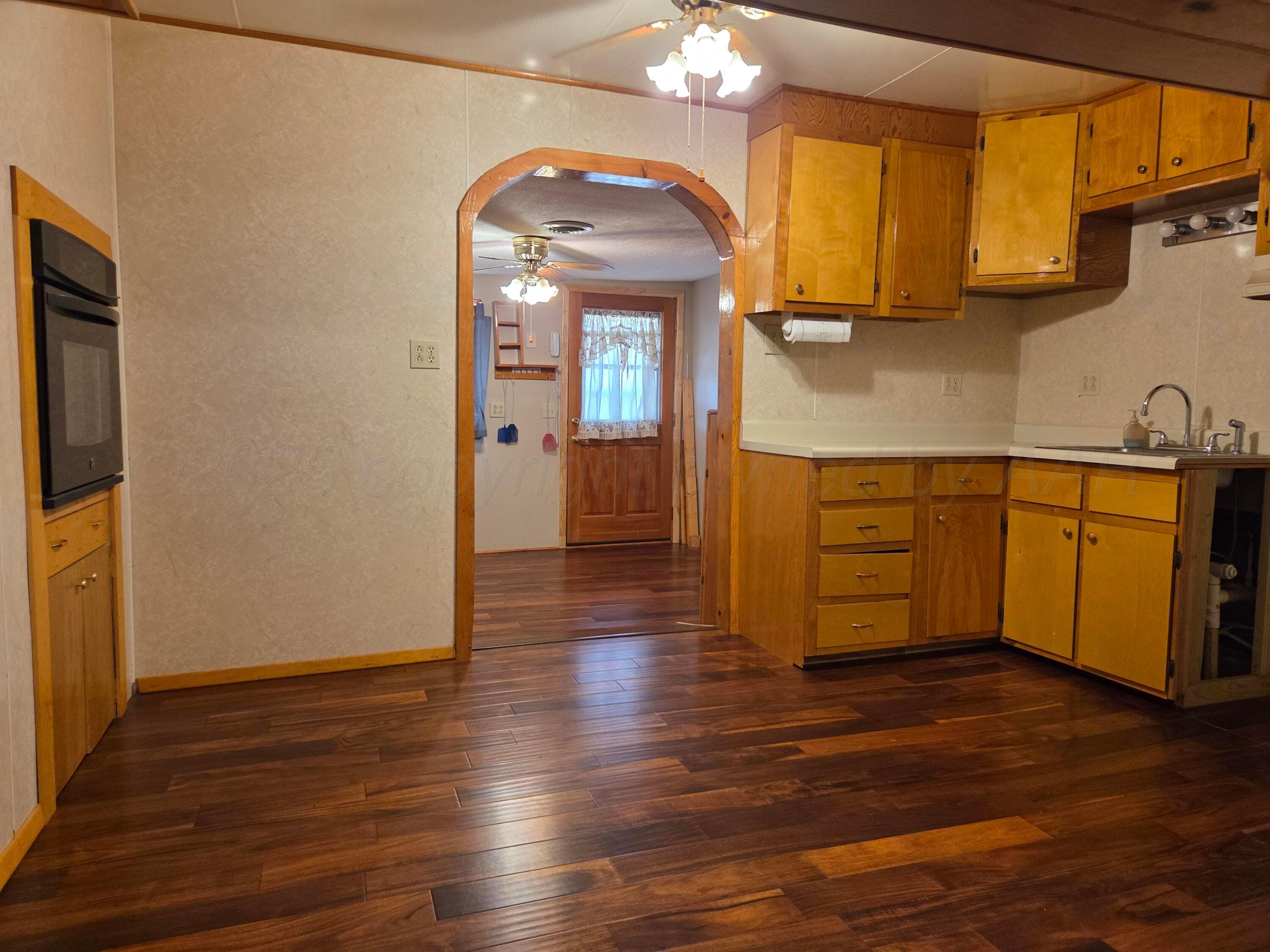 414 S Cedar Street, Perryton, TX 79070, photo 14