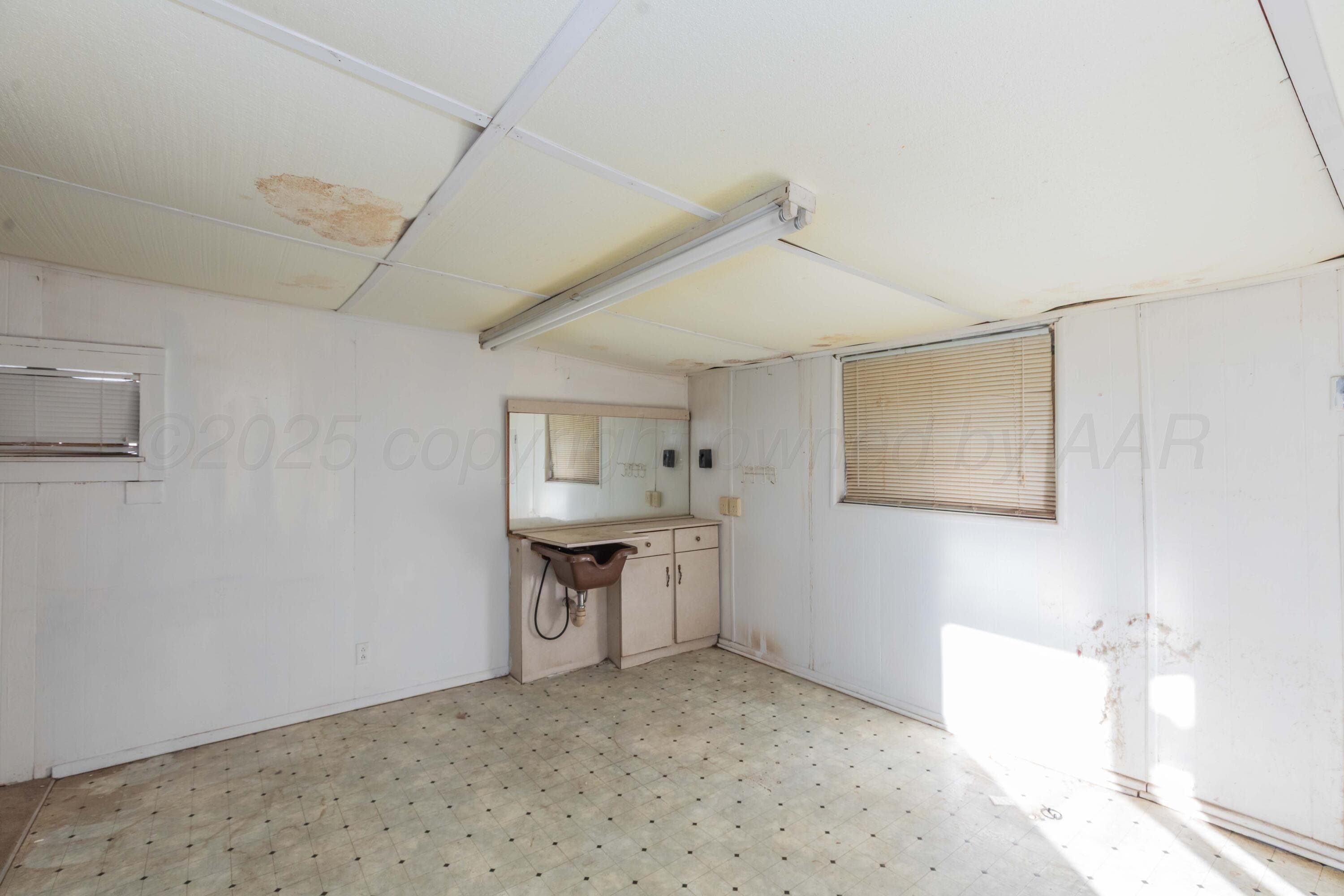 605 & 607 N Wall Street, Shamrock, TX 79079, photo 16