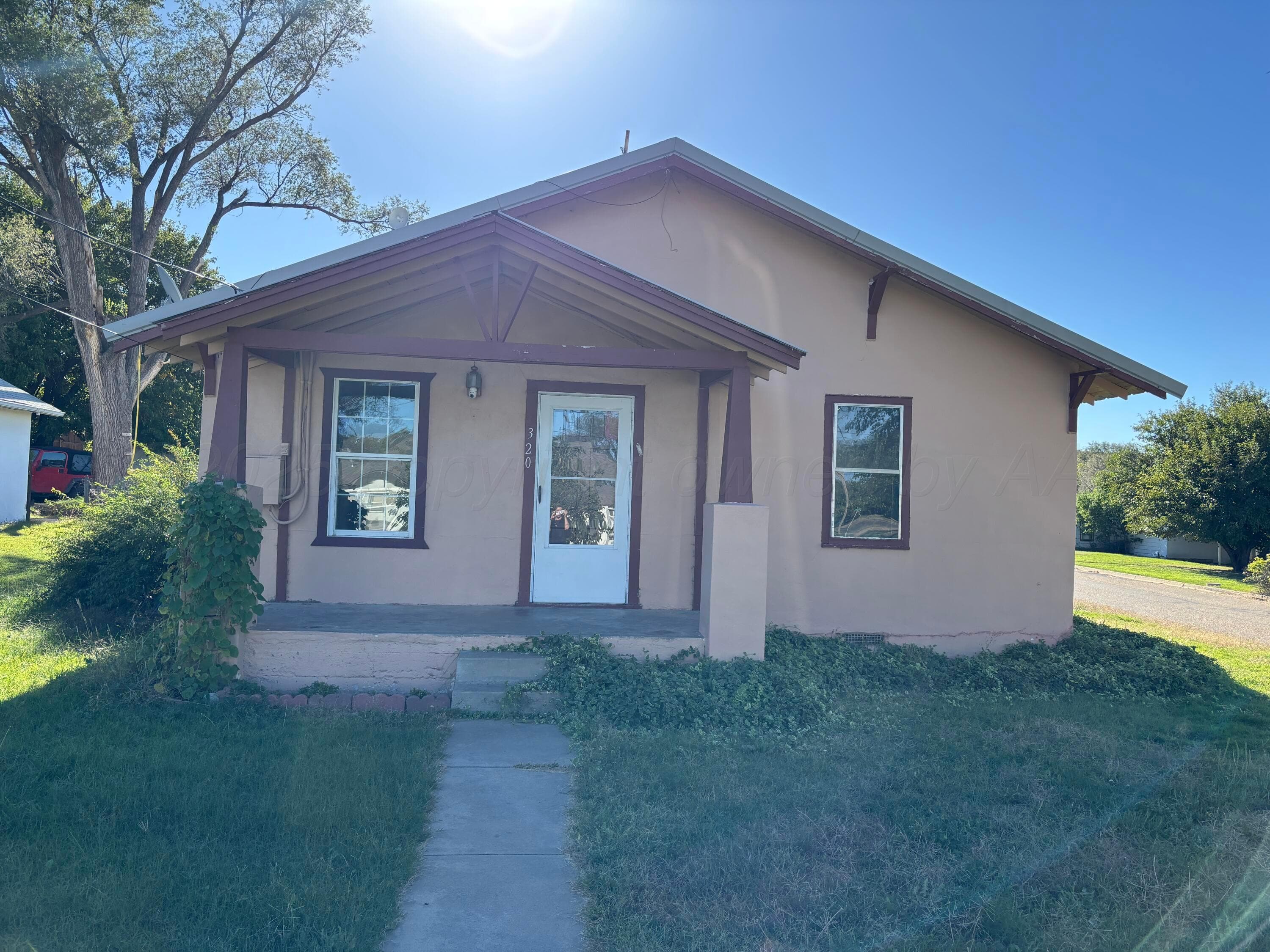 320 Summit, Miami, TX 79059