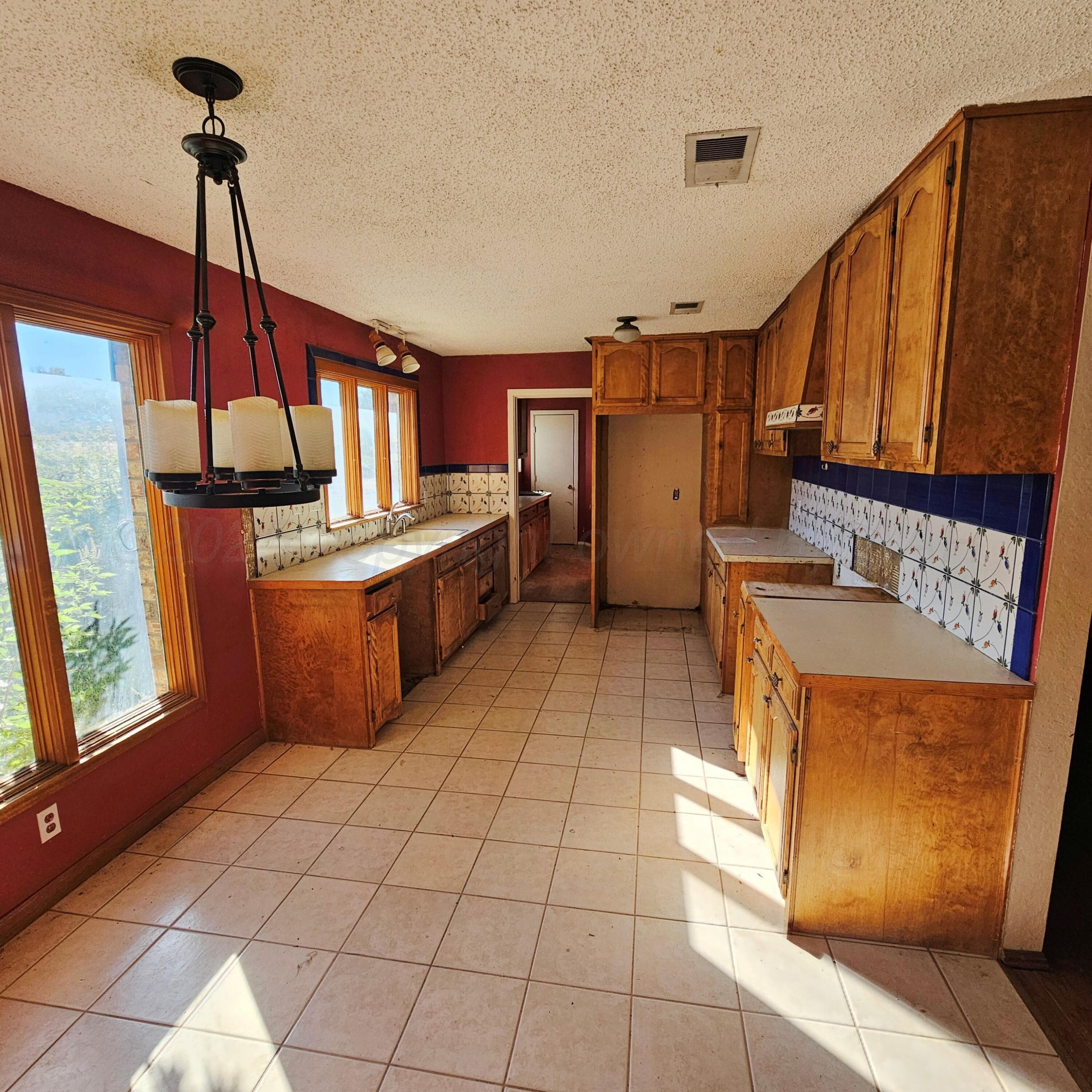 1302 S 3rd Street, Canadian, TX 79014, photo 6