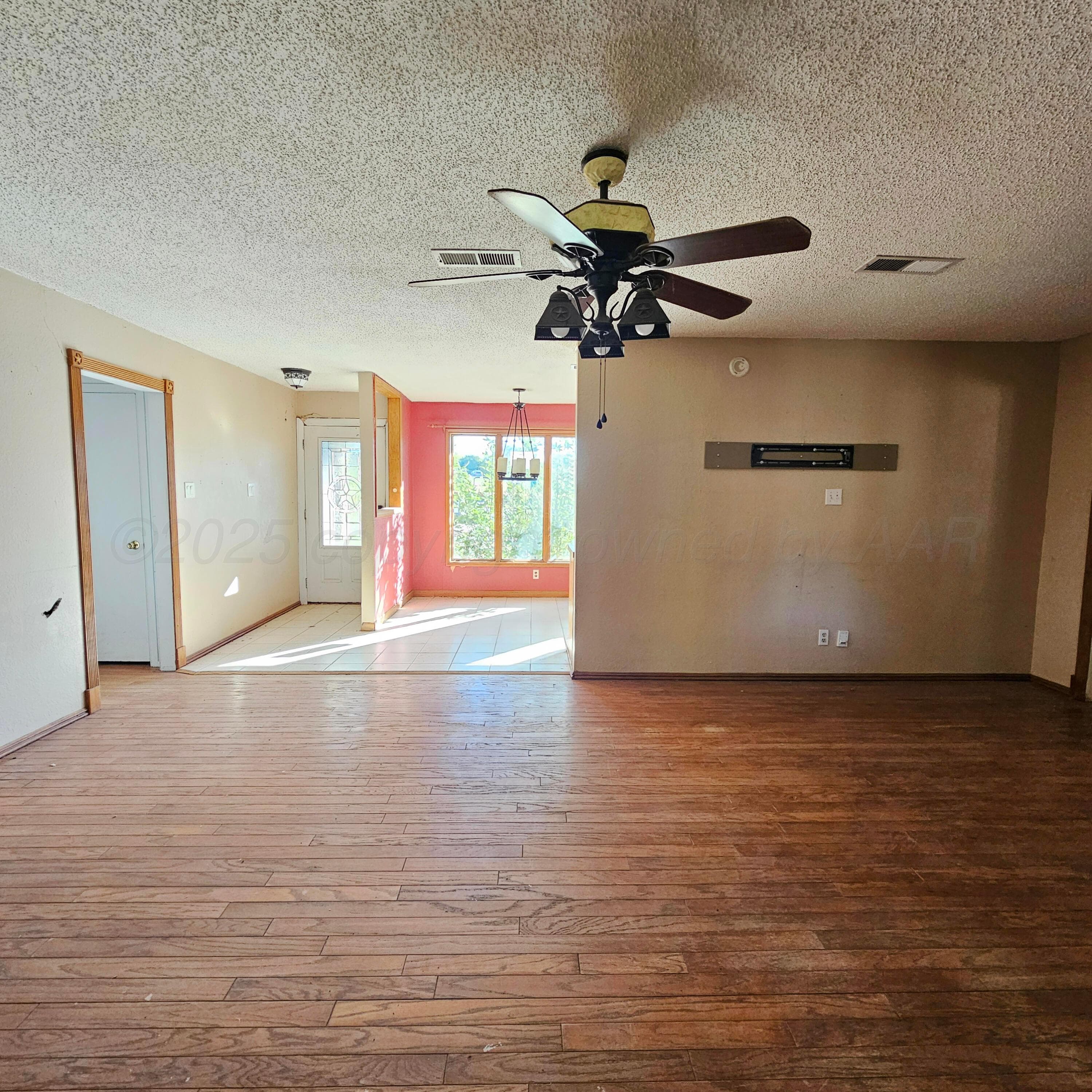 1302 S 3rd Street, Canadian, TX 79014, photo 2