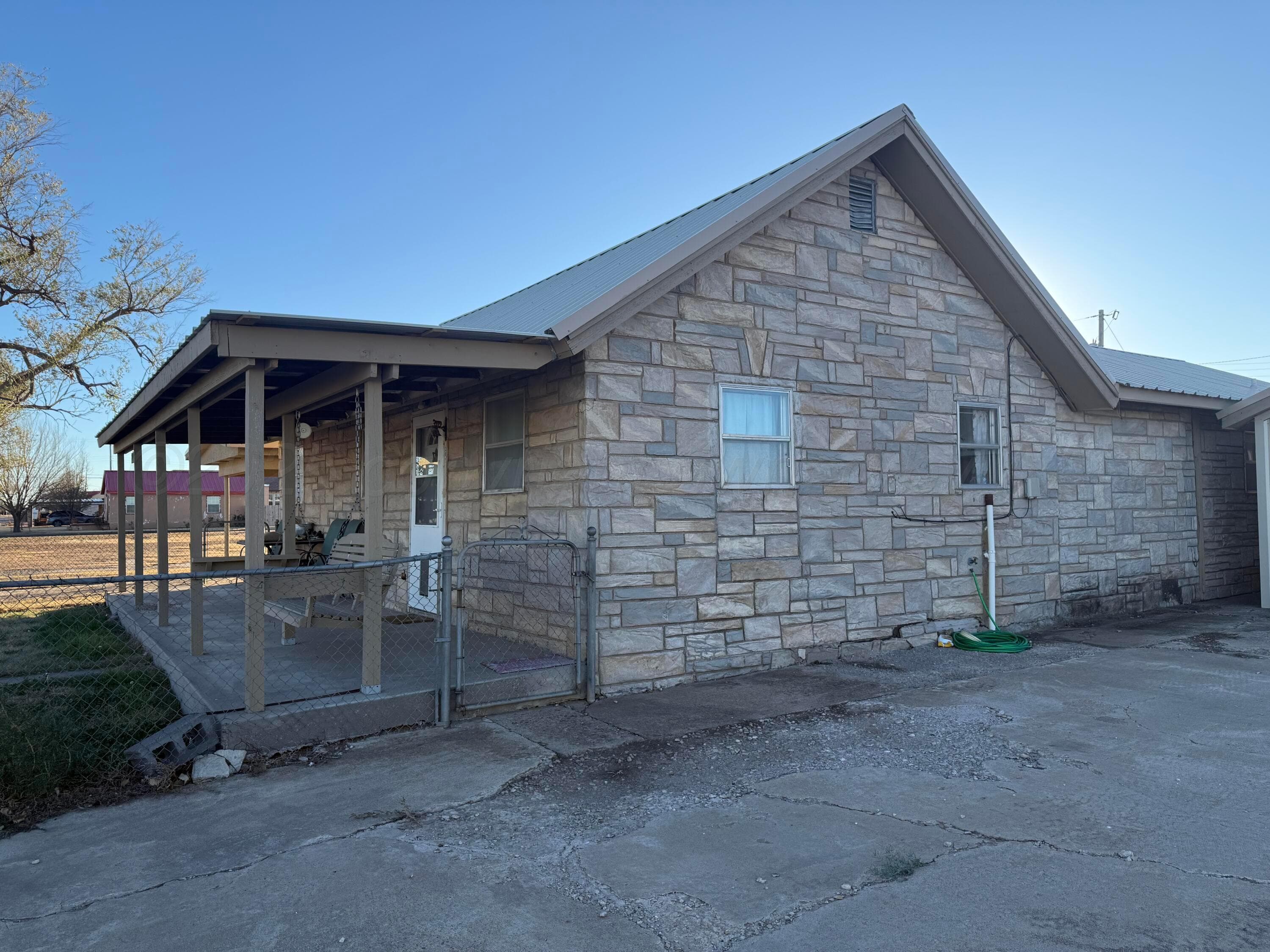 204 Ave L, Sunray, TX 79086, photo 3