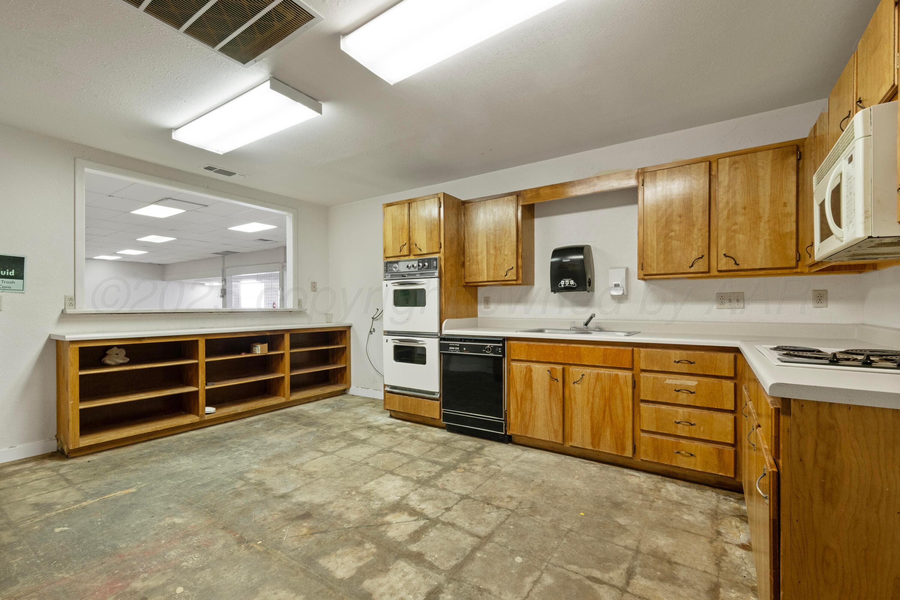 500 S Bliss Avenue, Dumas, TX 79029, photo 15
