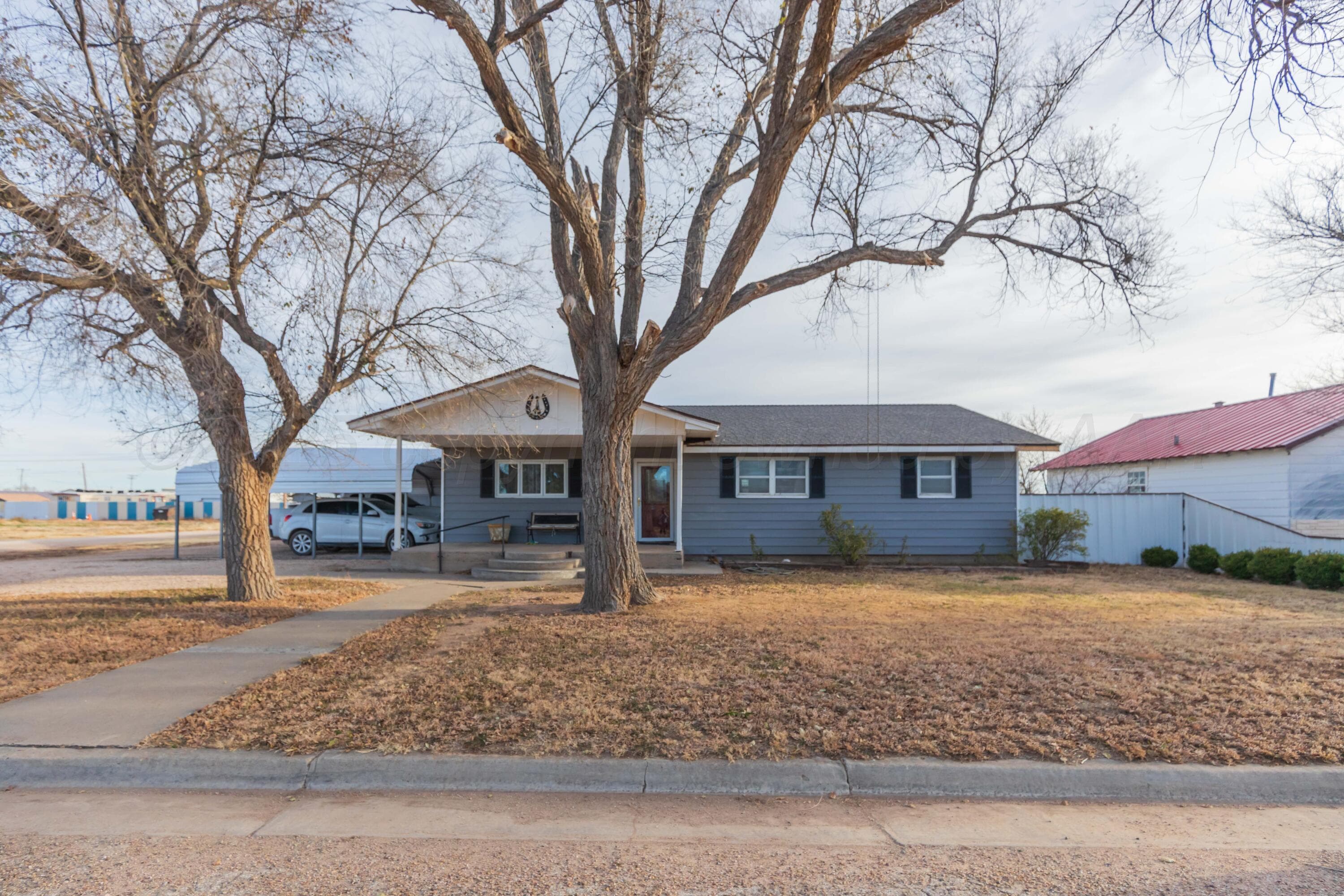 201 S Wall Street, Stratford, TX 79084