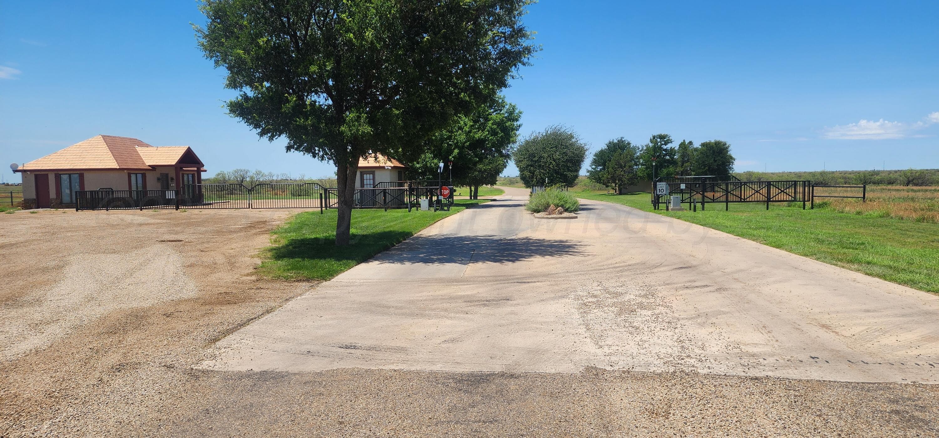 904 CANYON Parkway, Canyon, TX 79015, photo 2