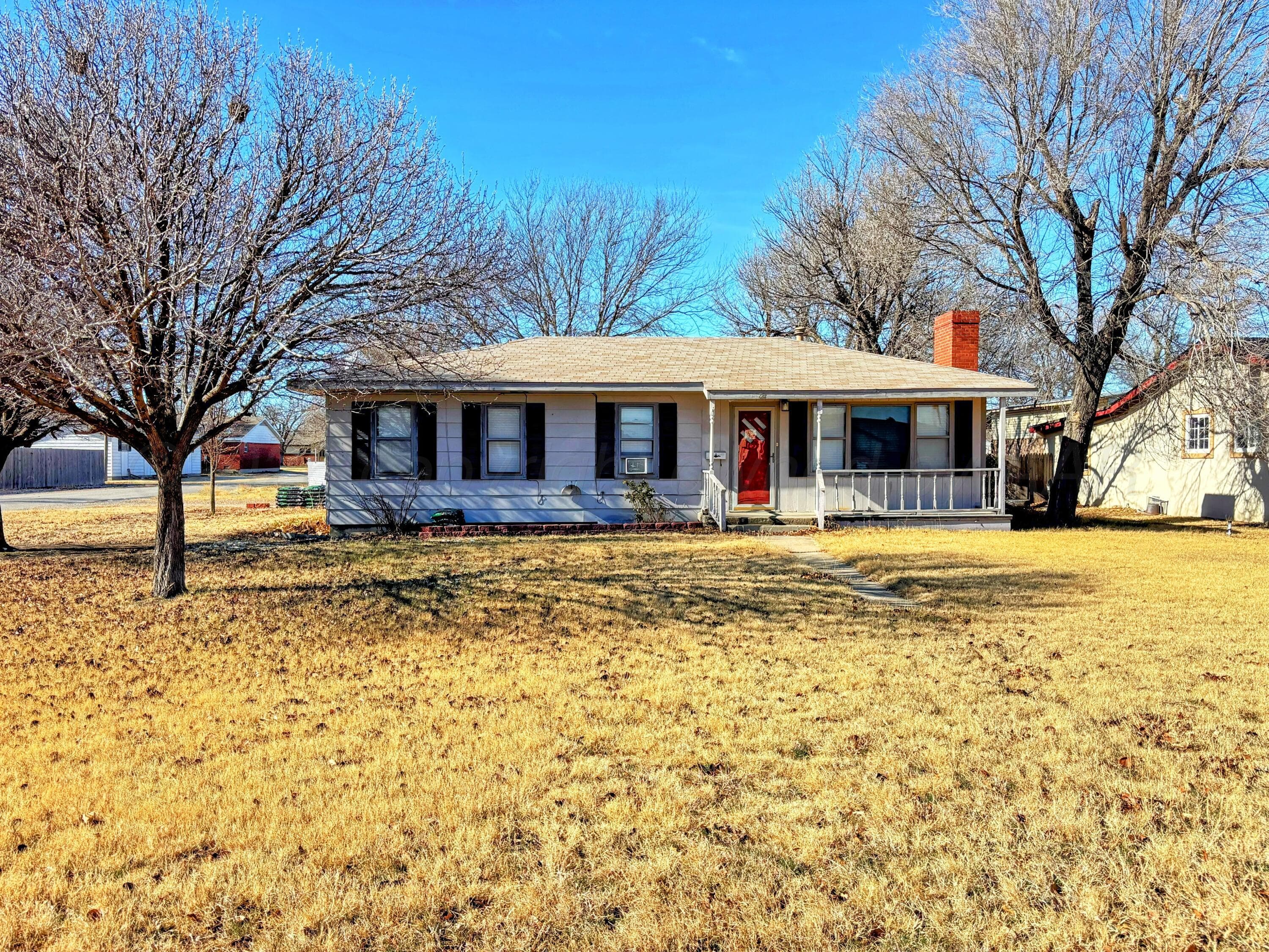 1622 S Colgate Street, Perryton, TX 79070