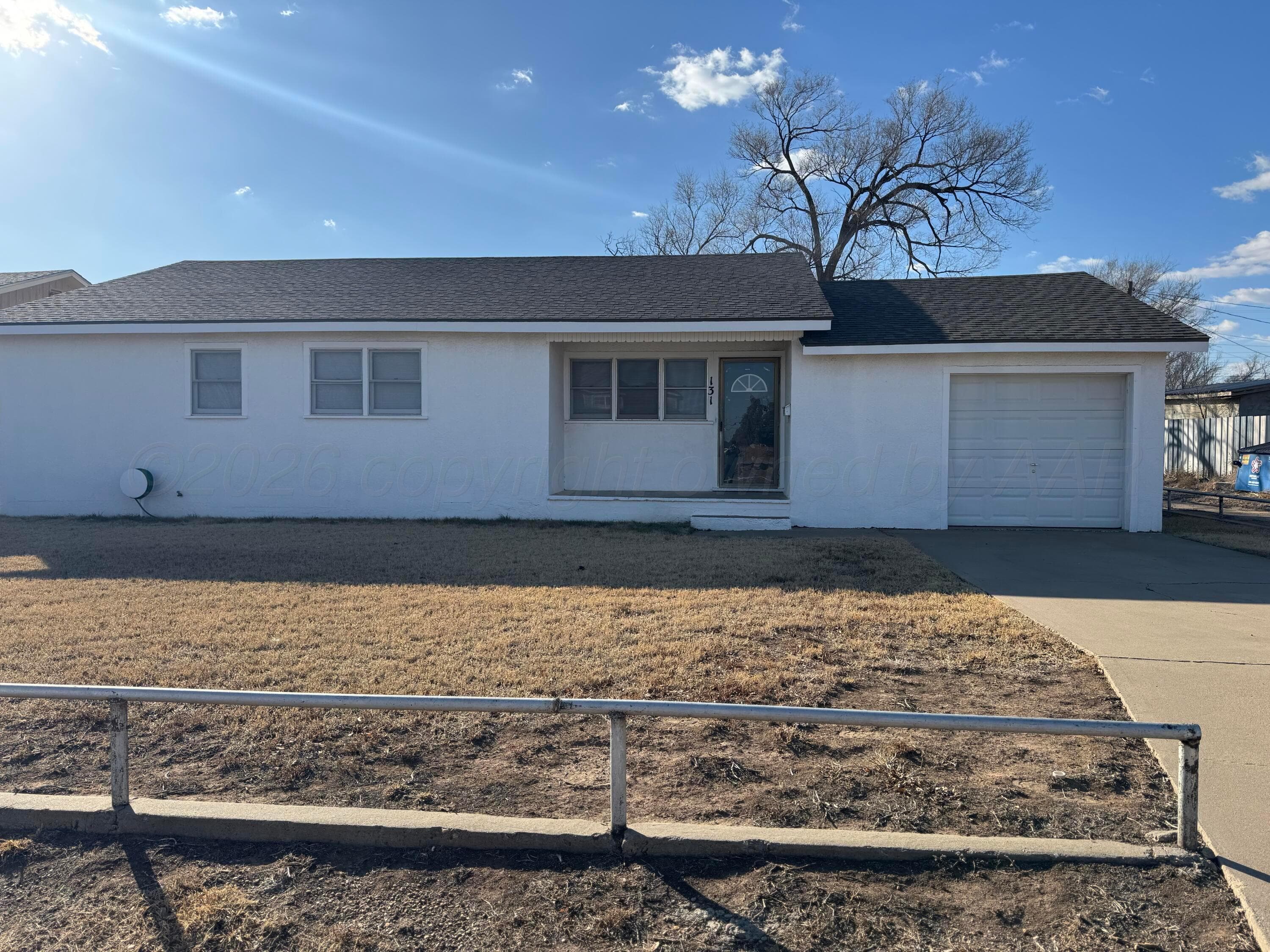 131 Ave I, Hereford, TX 79045