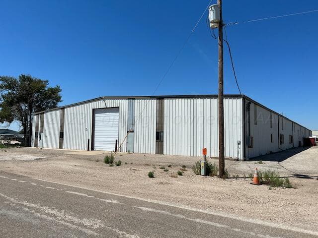 608 S Juniper Street, Perryton, TX 79070