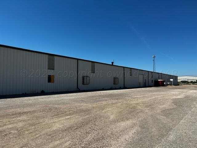 608 S Juniper Street, Perryton, TX 79070, photo 2