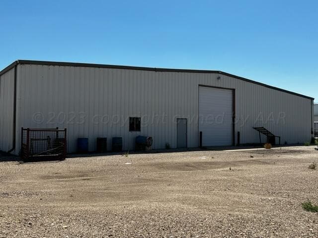608 S Juniper Street, Perryton, TX 79070, photo 6