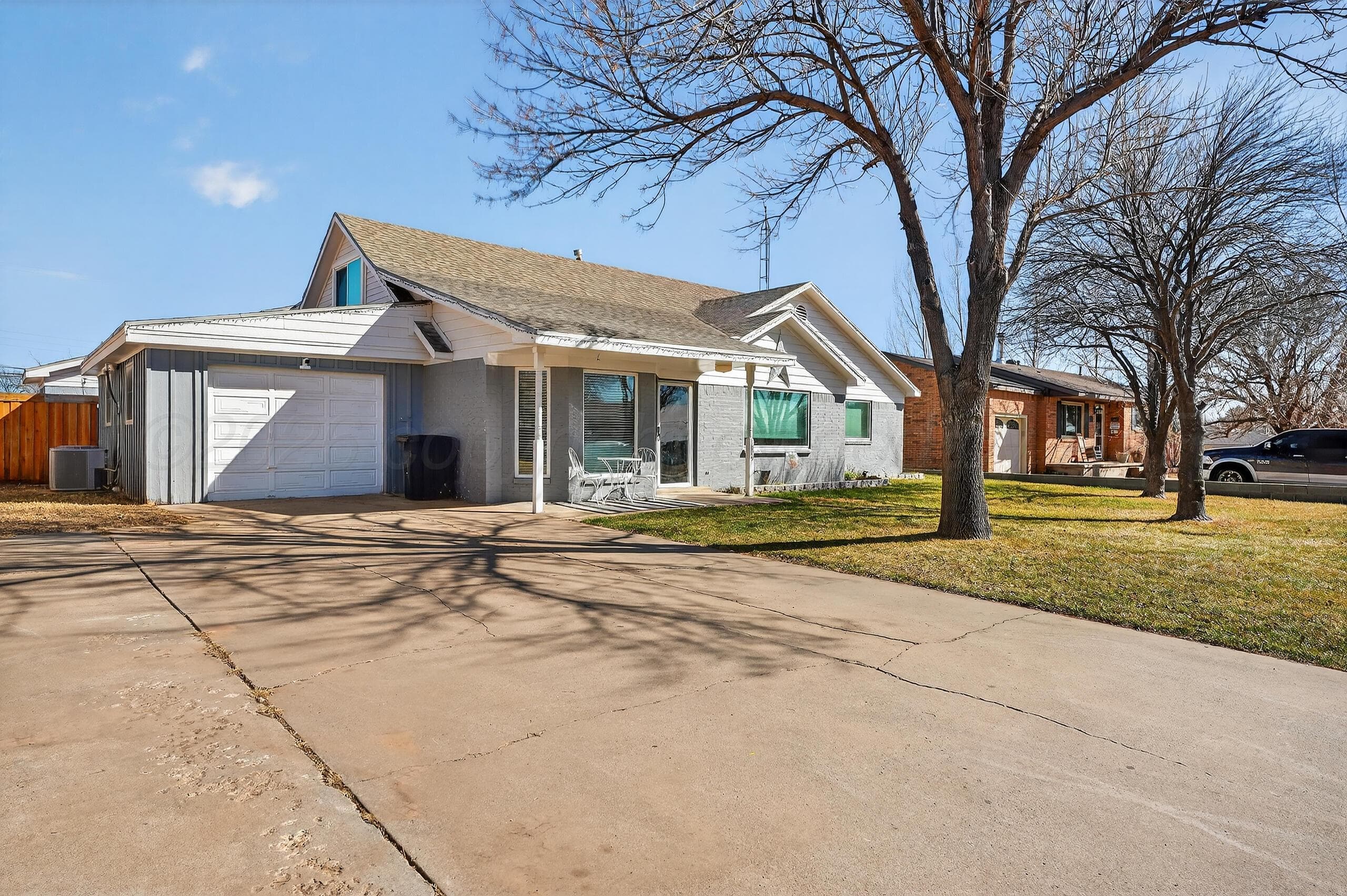 1009 Cherry Avenue, Dalhart, TX 79022, photo 3
