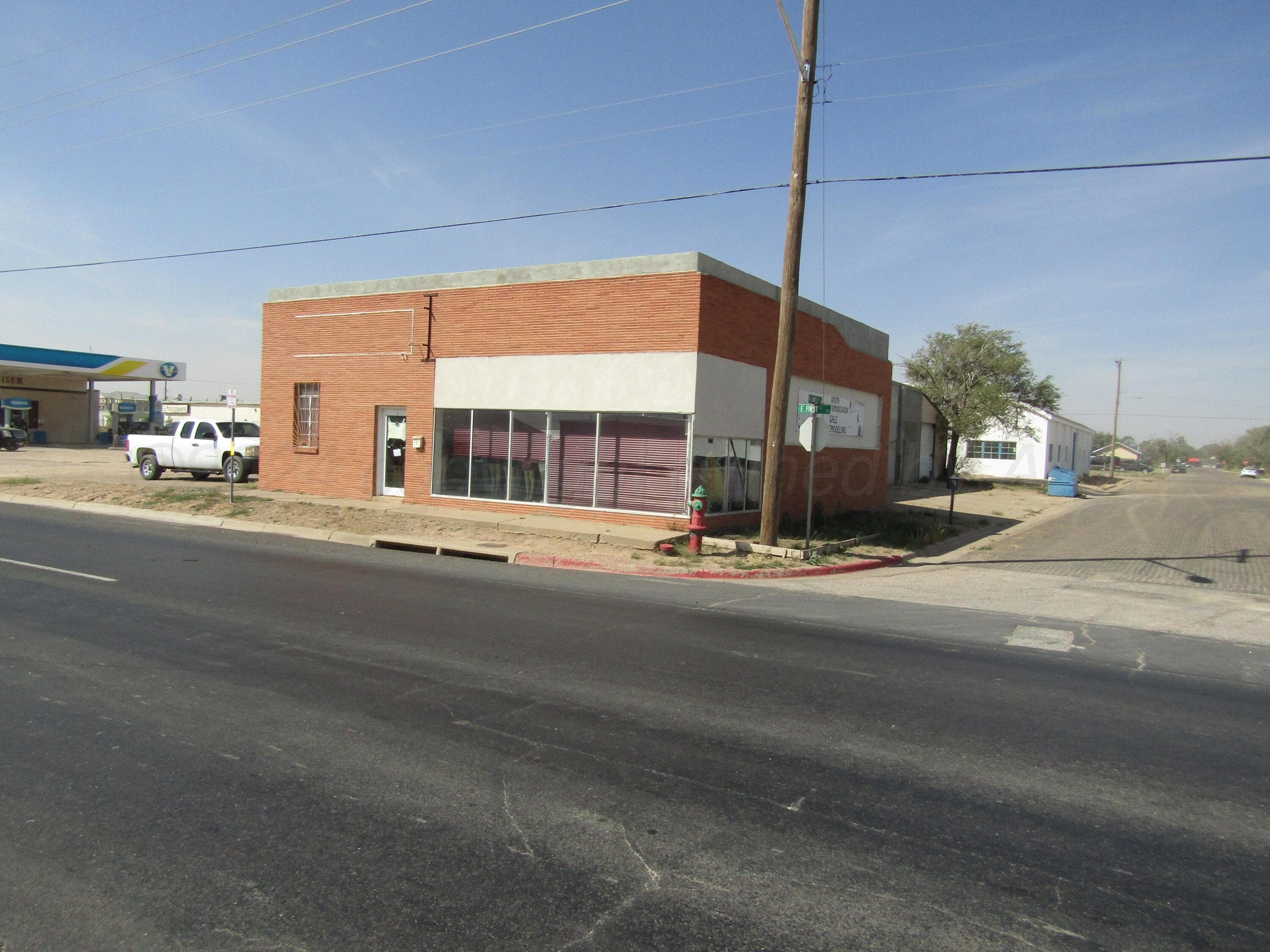 621 E 1st Street, Hereford, TX 79045, photo 2