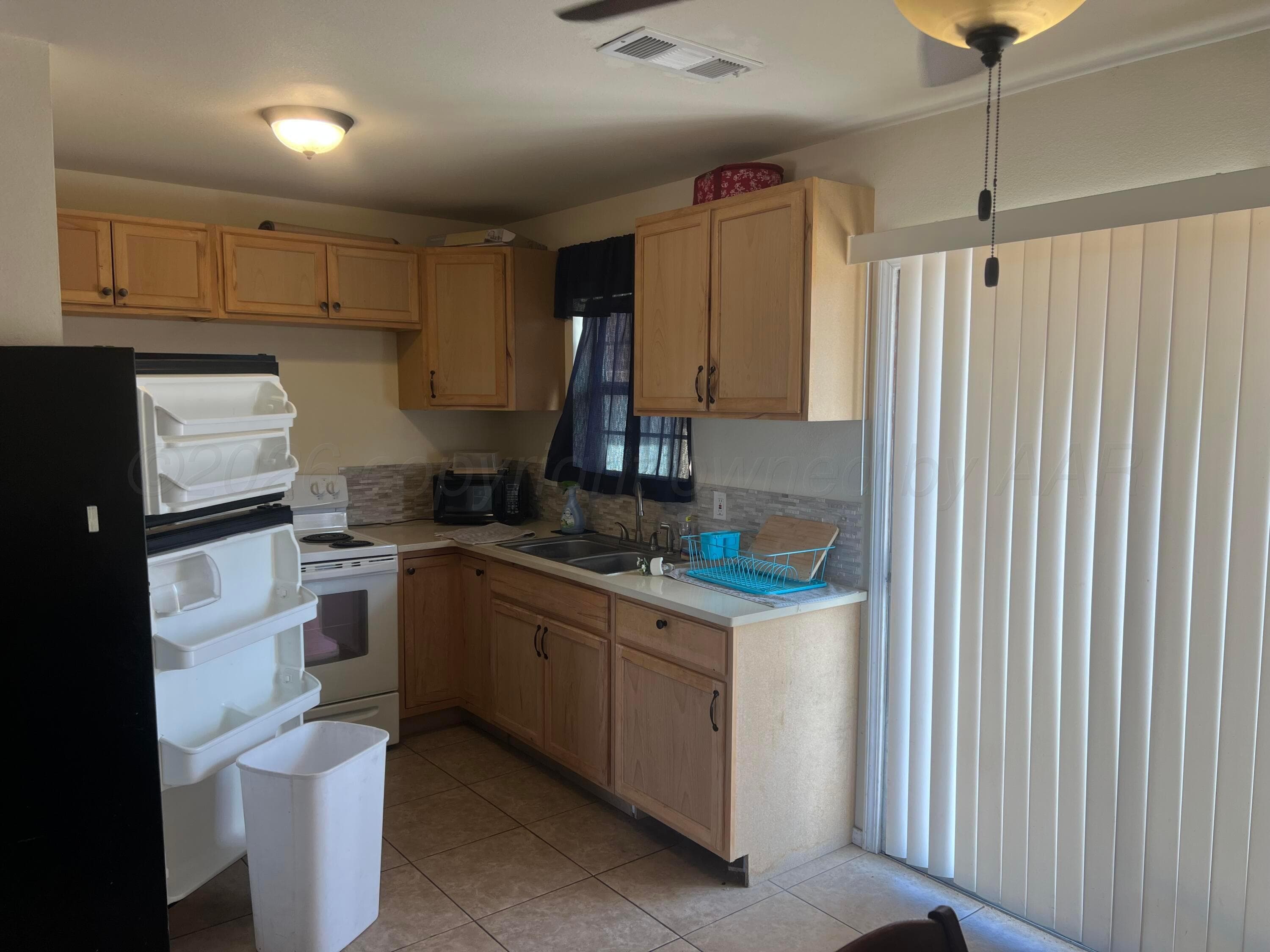 823 Latimer Street, Borger, TX 79007, photo 7