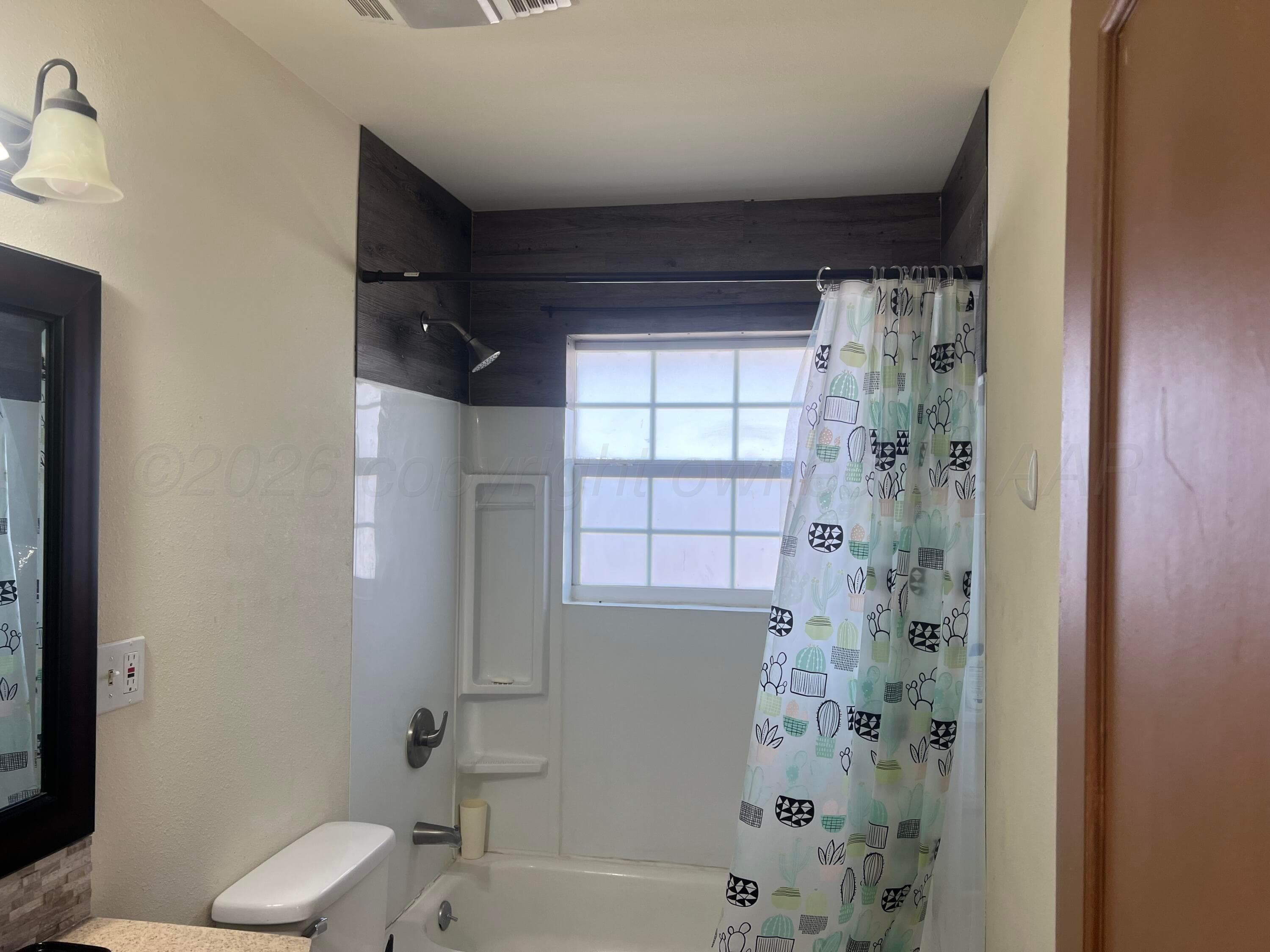 823 Latimer Street, Borger, TX 79007, photo 15