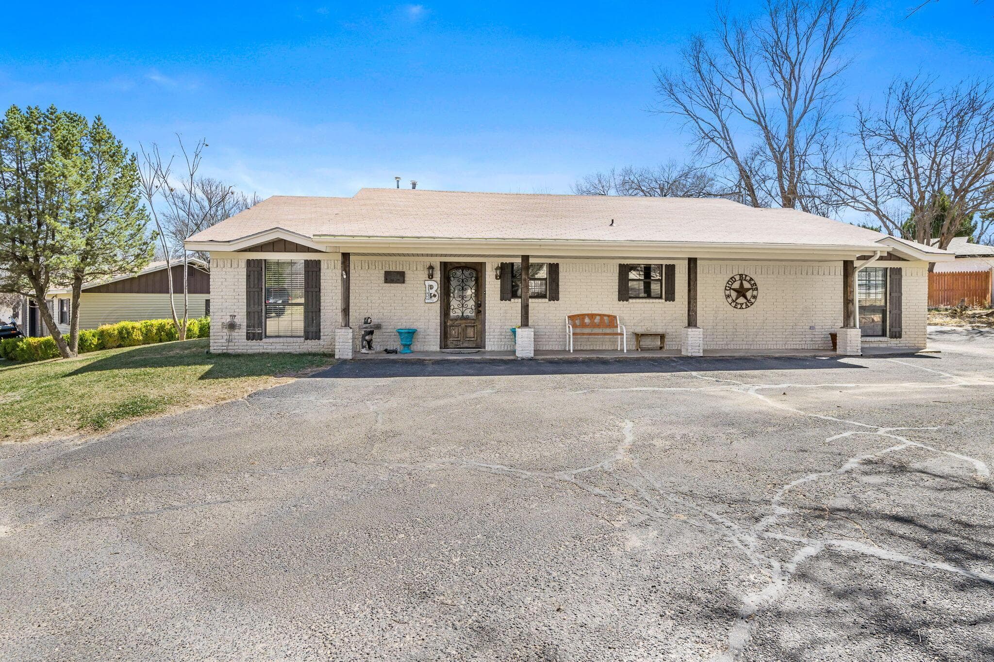 509 S SHORE Drive, Amarillo, TX 79118-8010