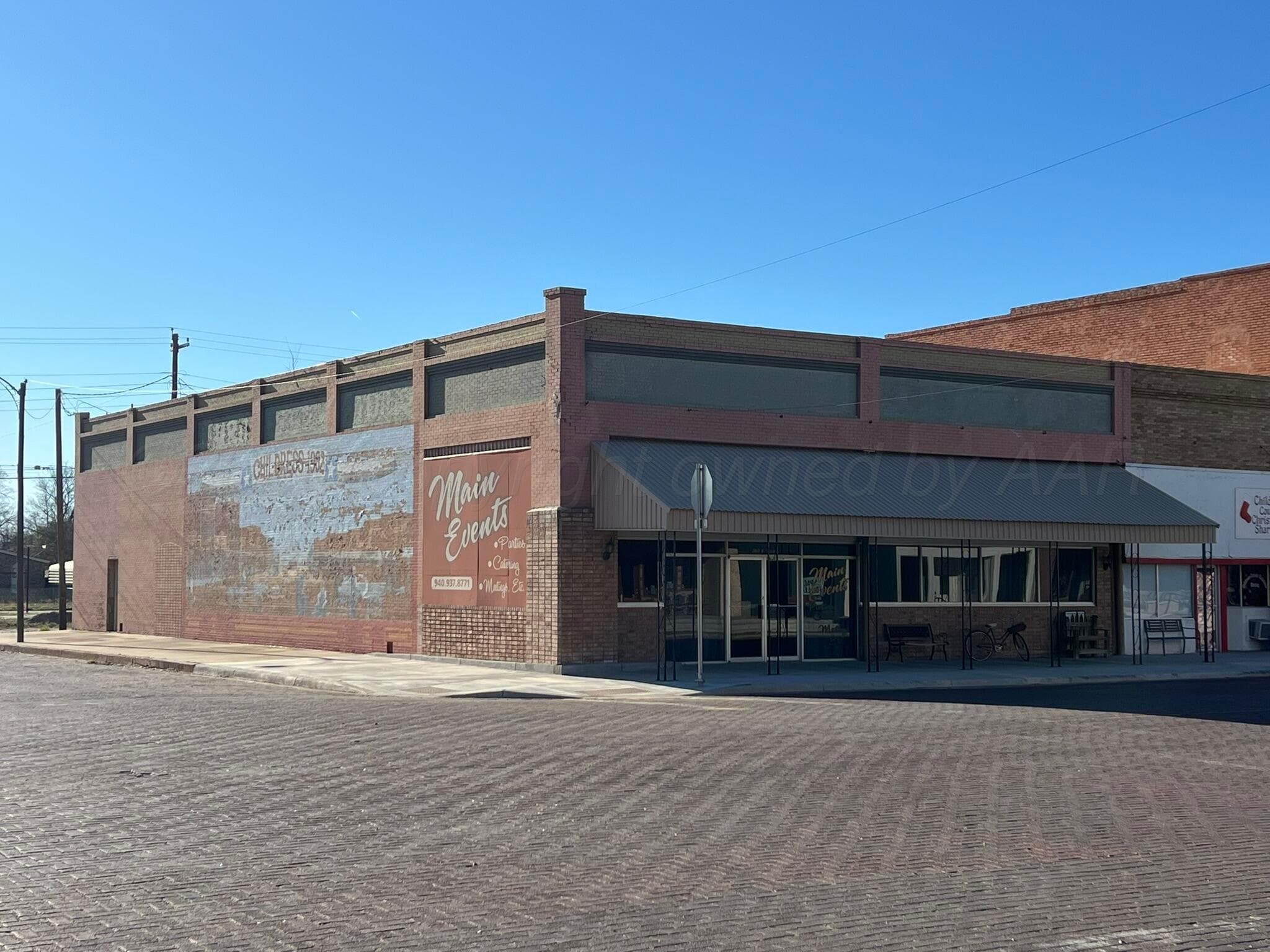 240 N Main Street, Childress, TX 79201