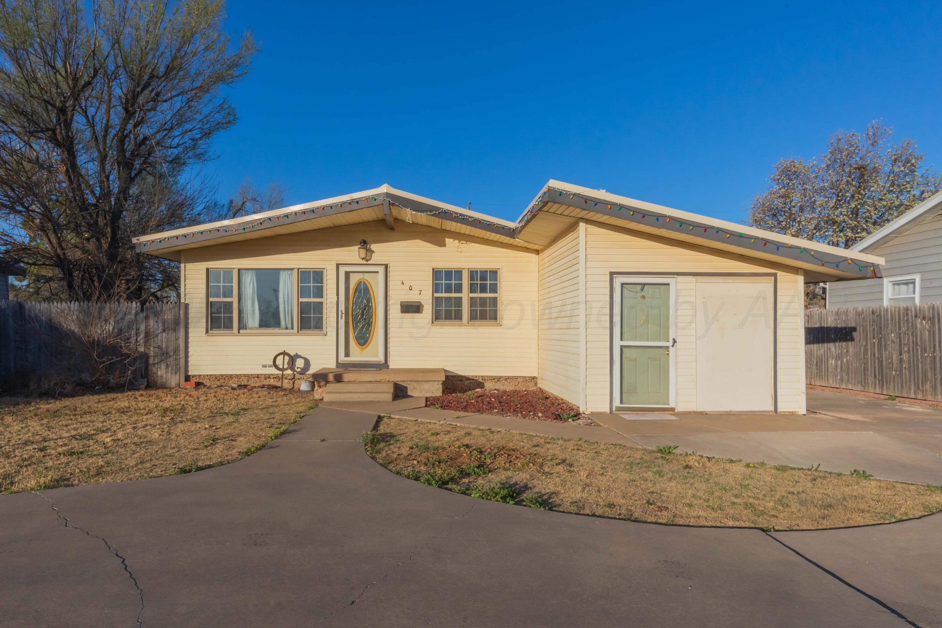 407 N POWELL Street, Pampa, TX 79065-5037