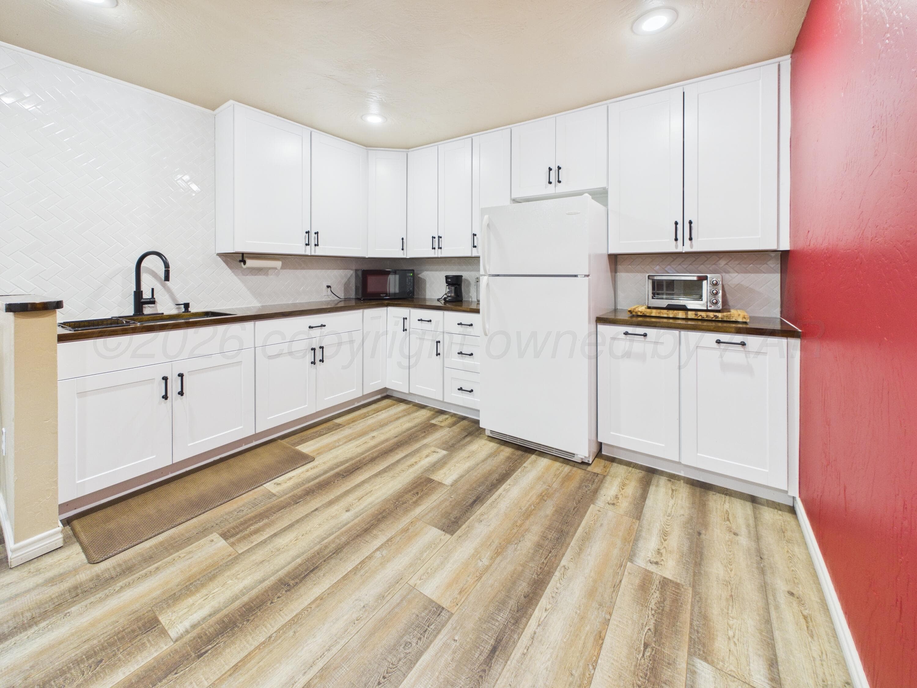 111 E 28TH Avenue, Pampa, TX 79065-3016, photo 12
