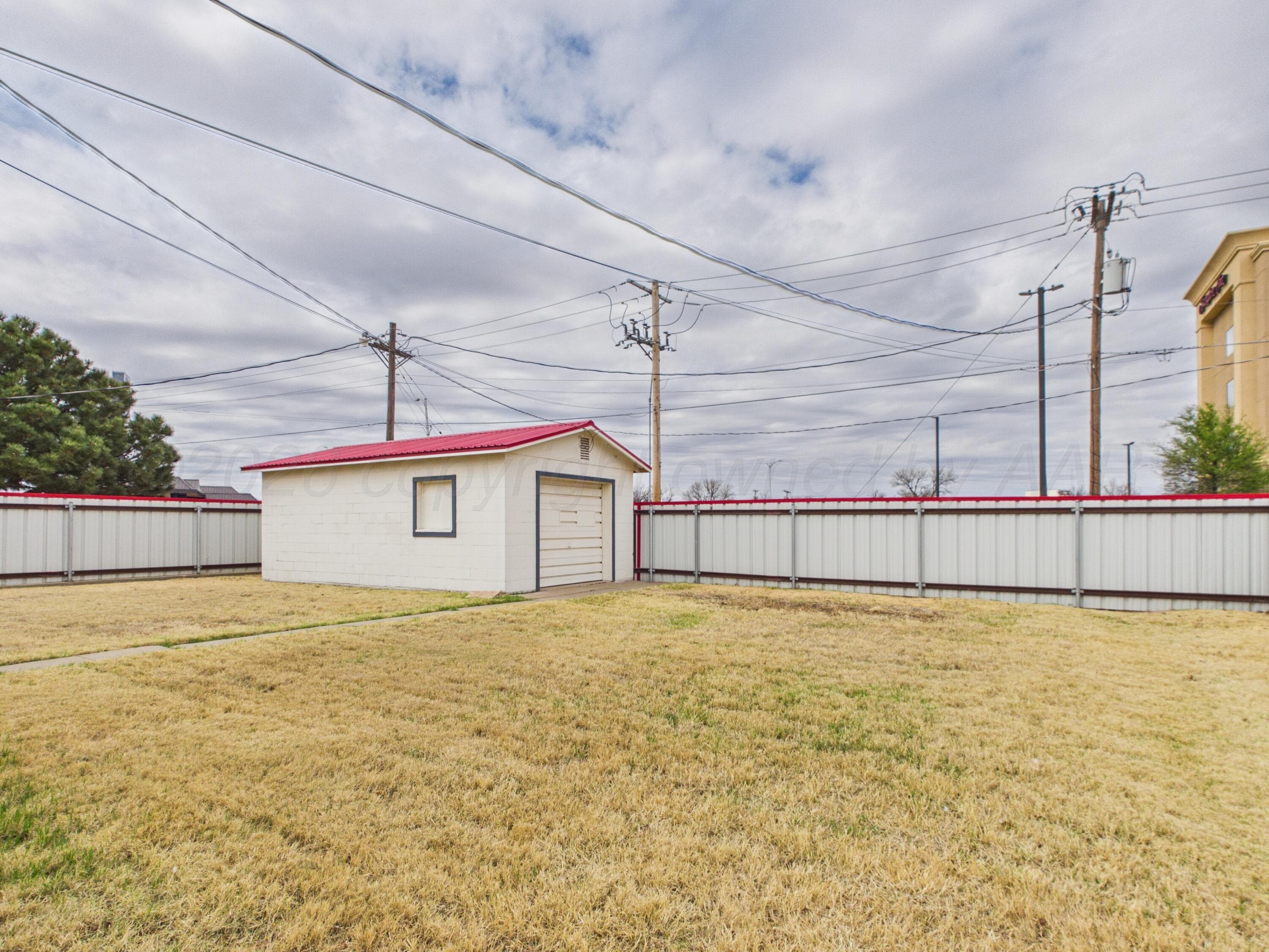 111 E 28TH Avenue, Pampa, TX 79065-3016, photo 28