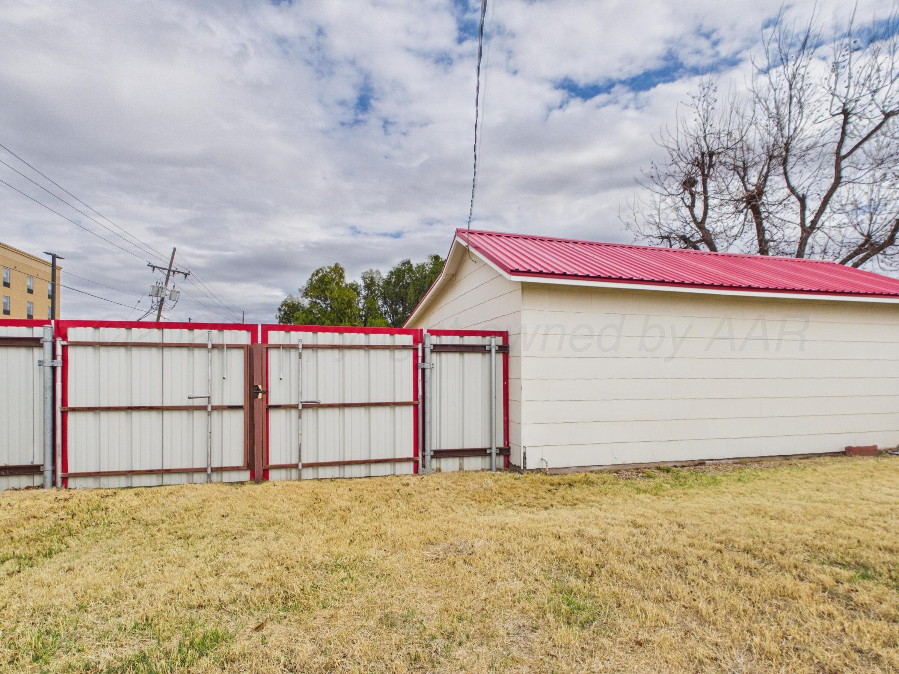 111 E 28TH Avenue, Pampa, TX 79065-3016, photo 29