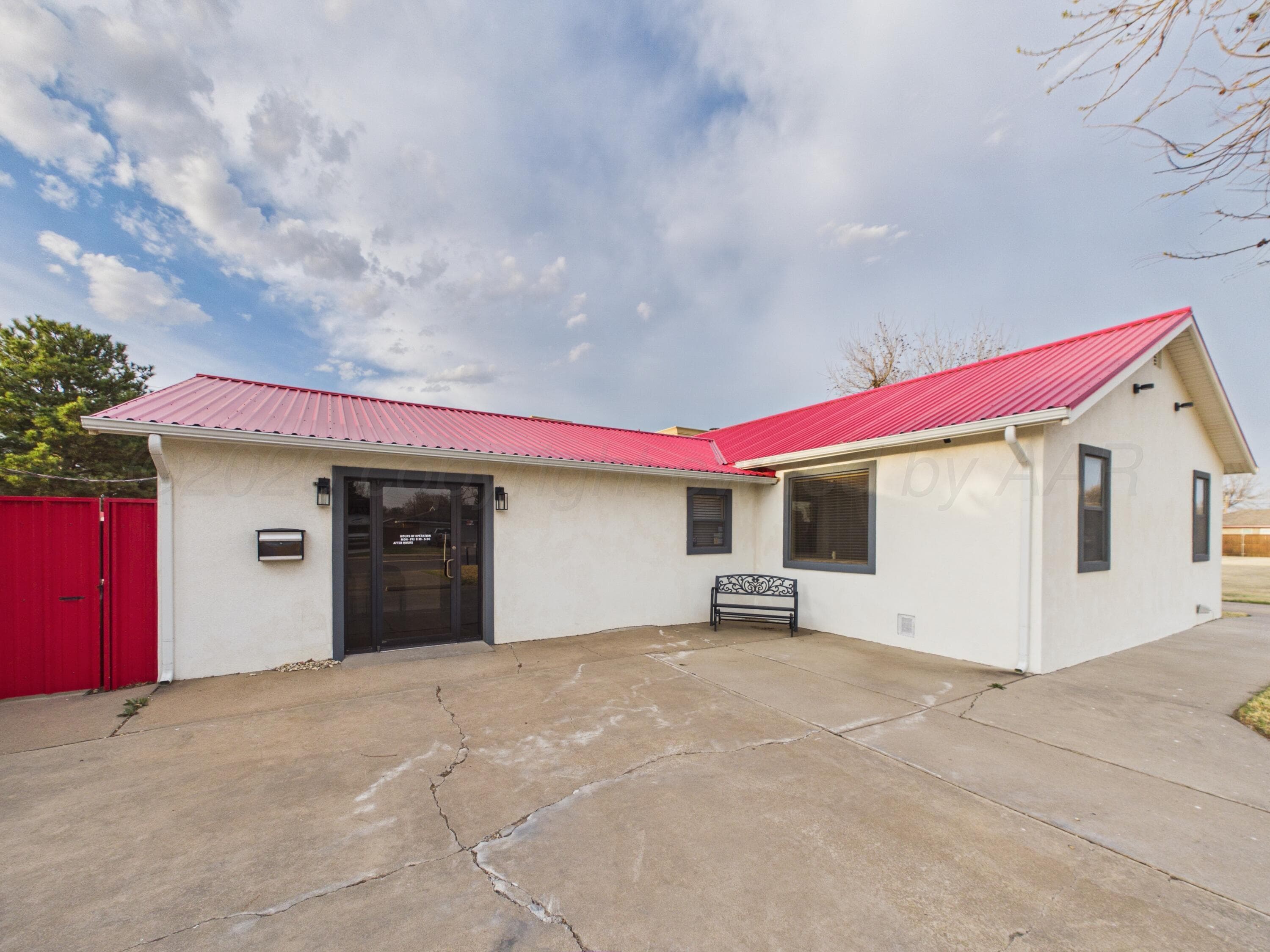 111 E 28TH Avenue, Pampa, TX 79065-3016, photo 2