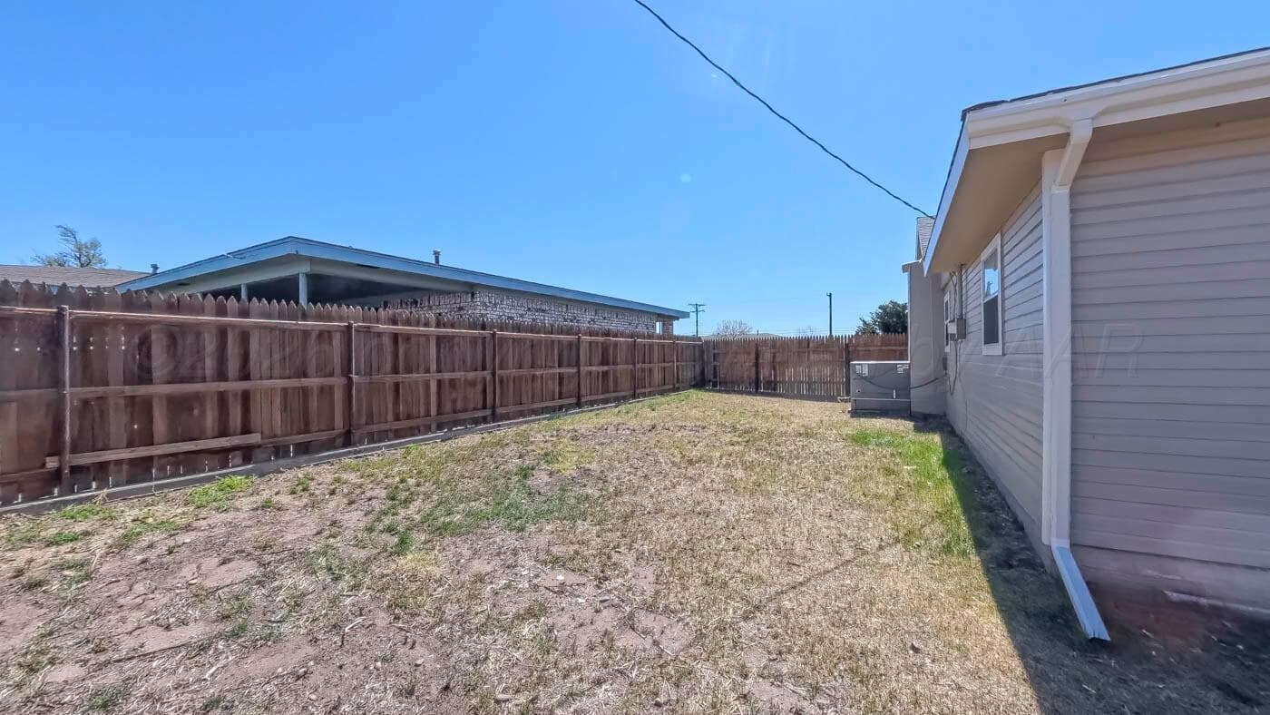 948 Harrington Street, Borger, TX 79007, photo 3